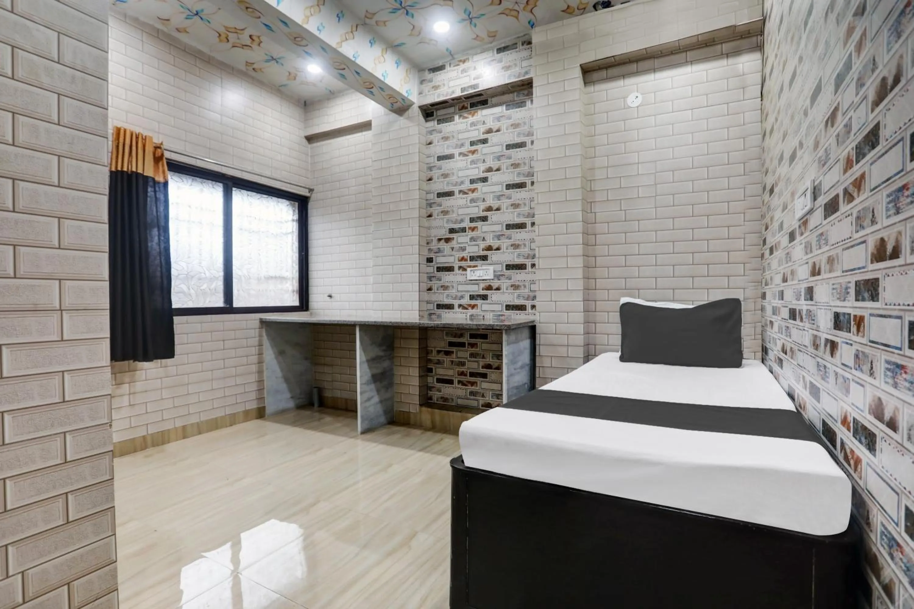 Bedroom in Hotel O Kailash Mansarovar