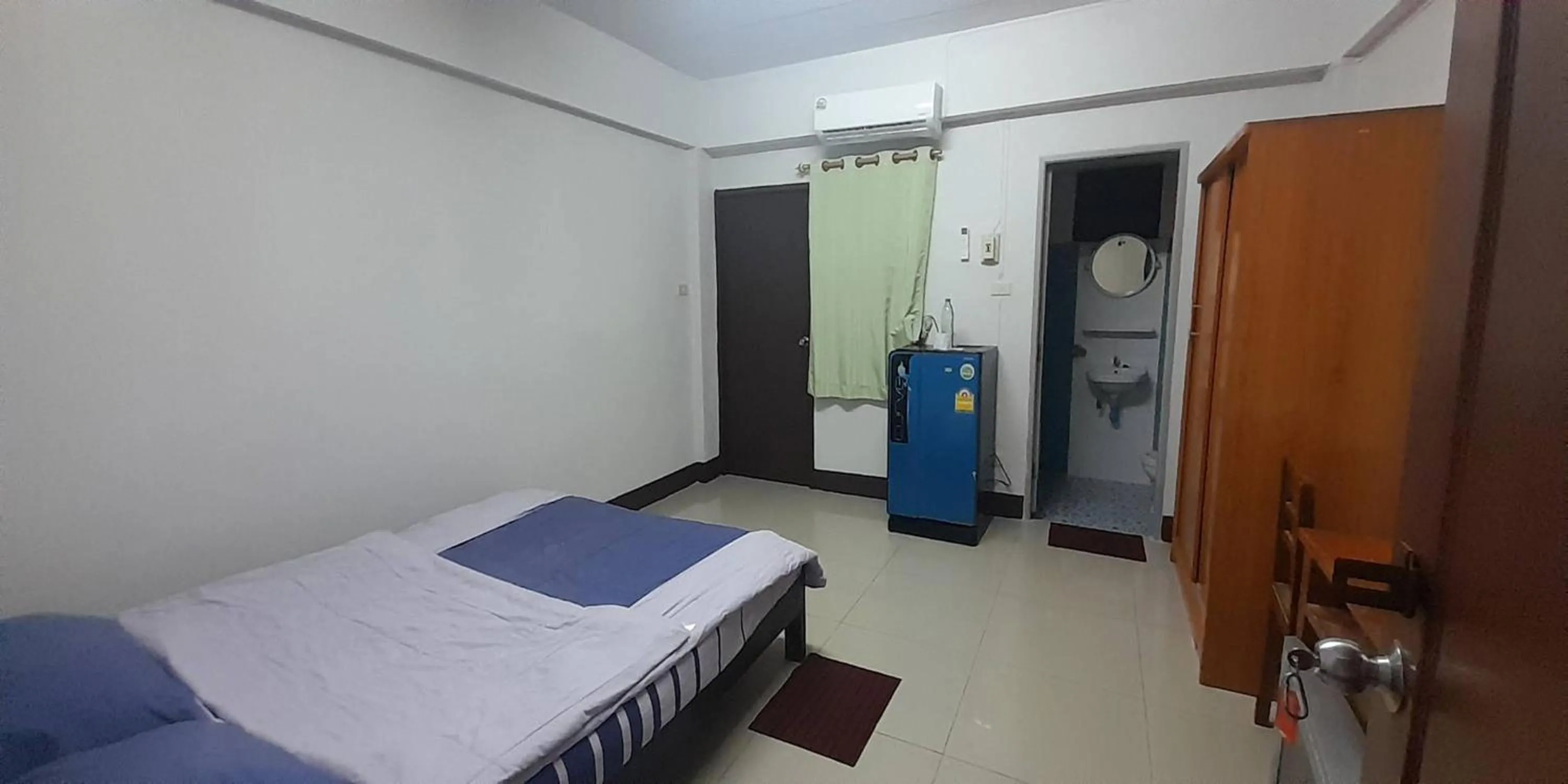 Bed in The First Residence Lamphun