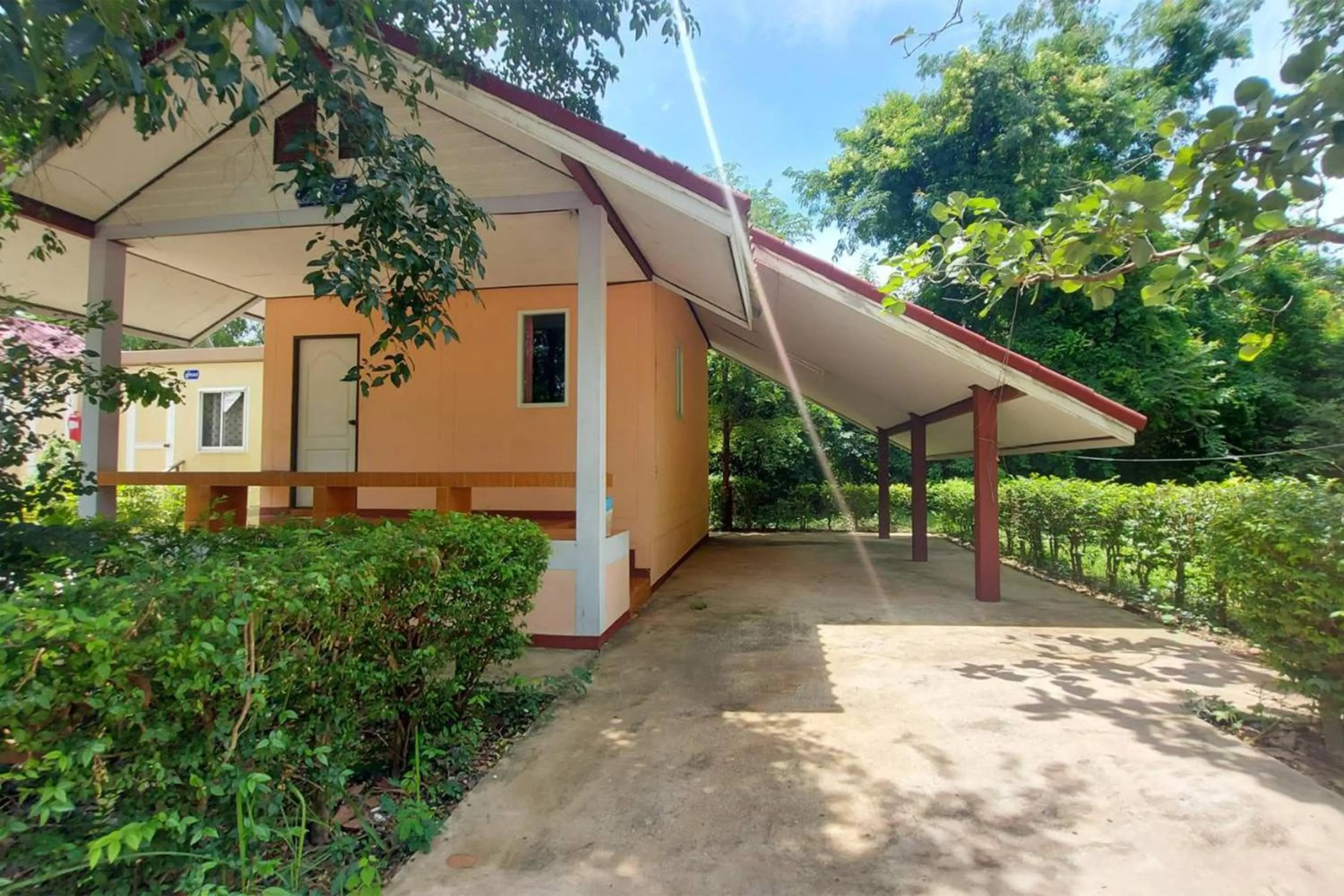 Property building in Rung Rueng Resort