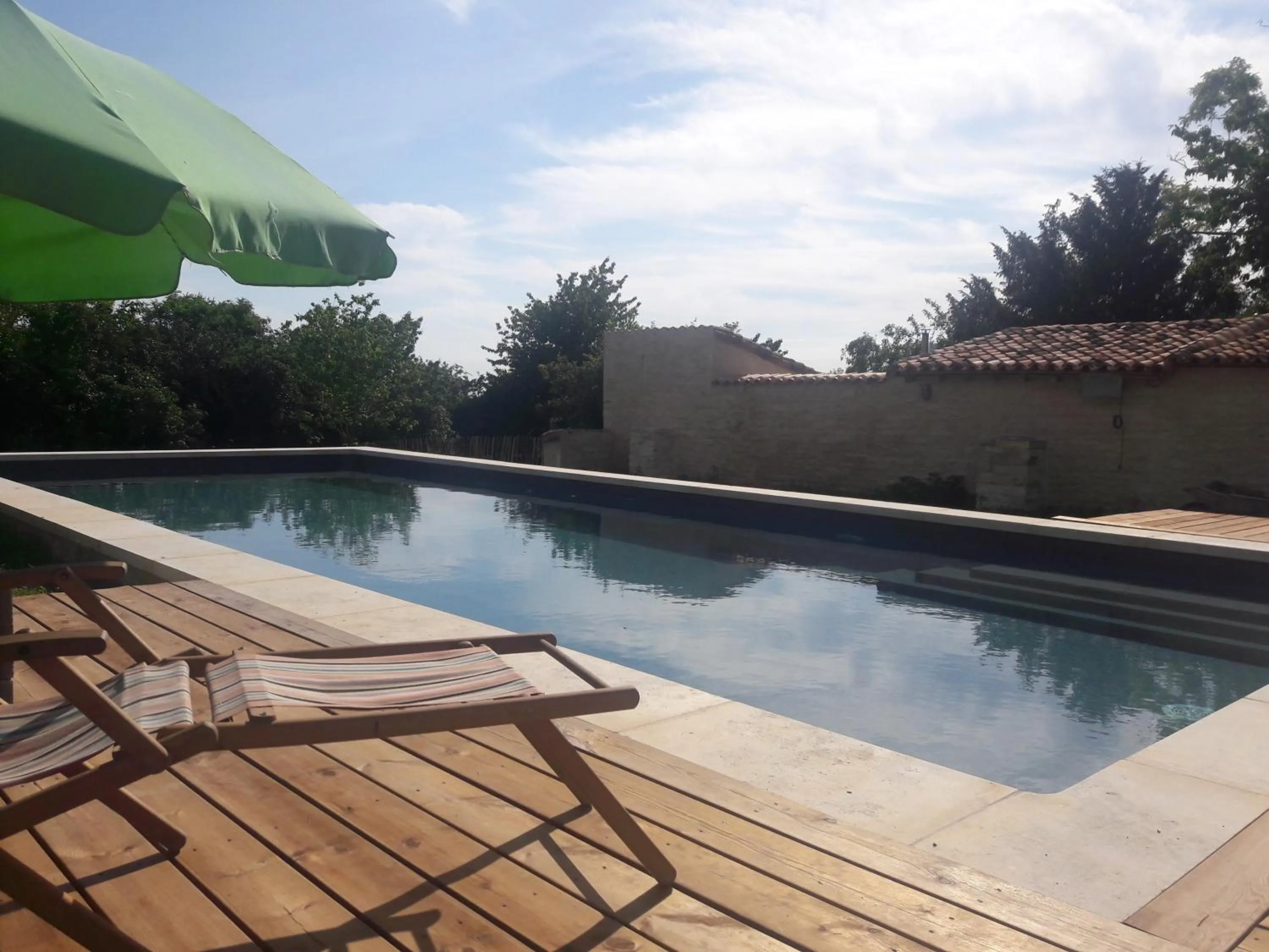 Swimming pool in Le Dojo du Plessis