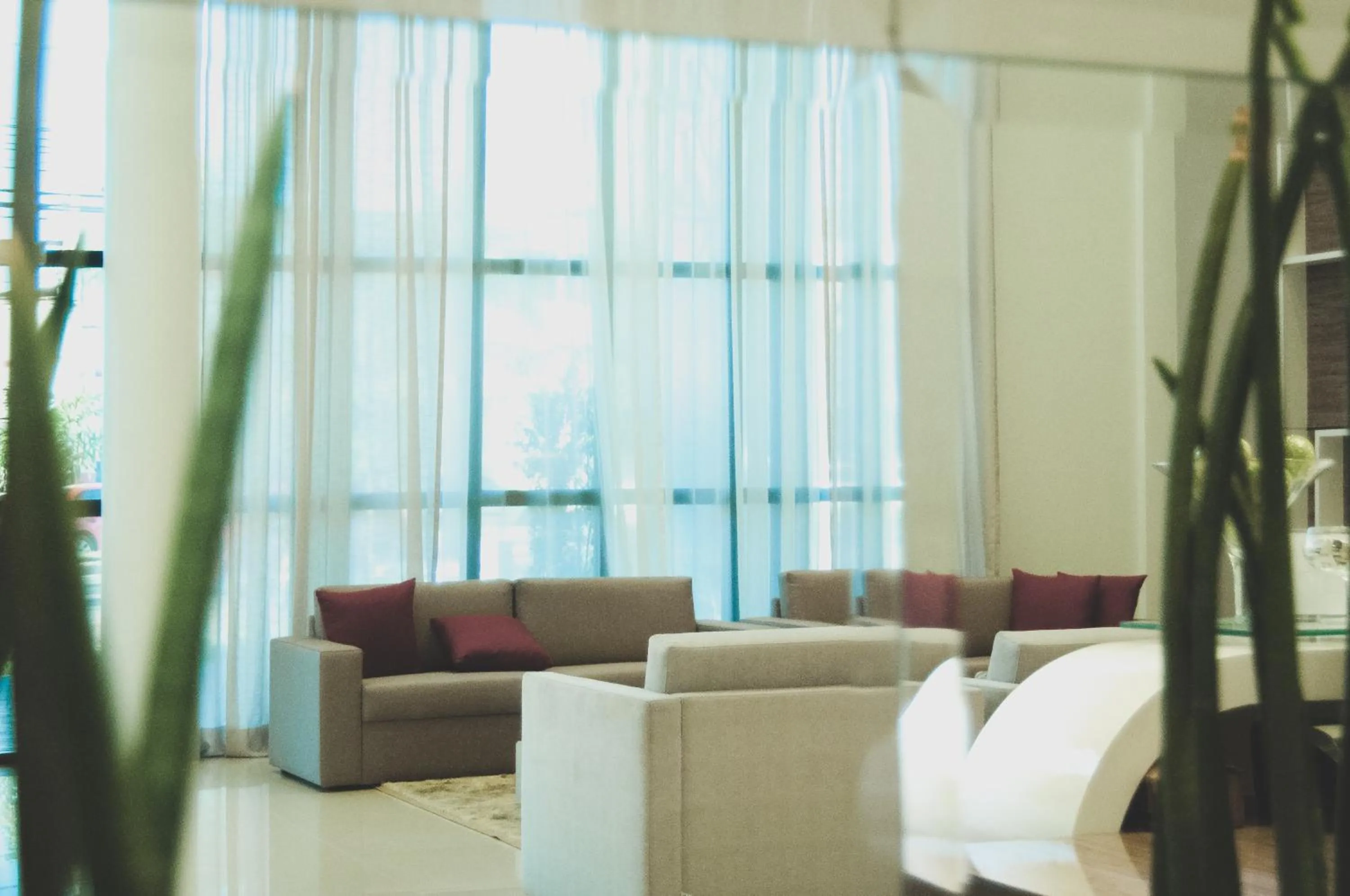 Communal lounge/ TV room in Nobile Suites Gran Lumni