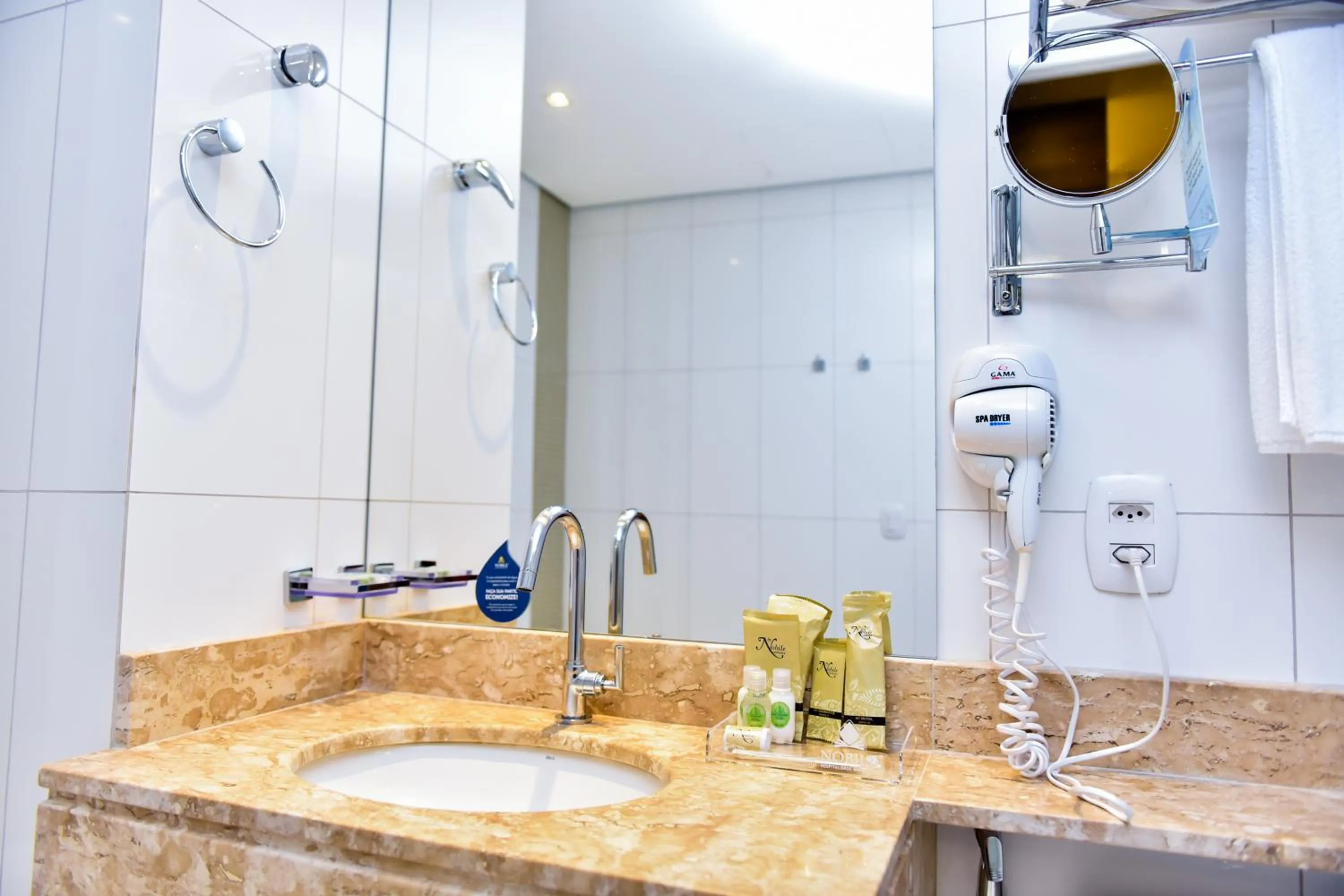 Nobile Suites Gran Lumni