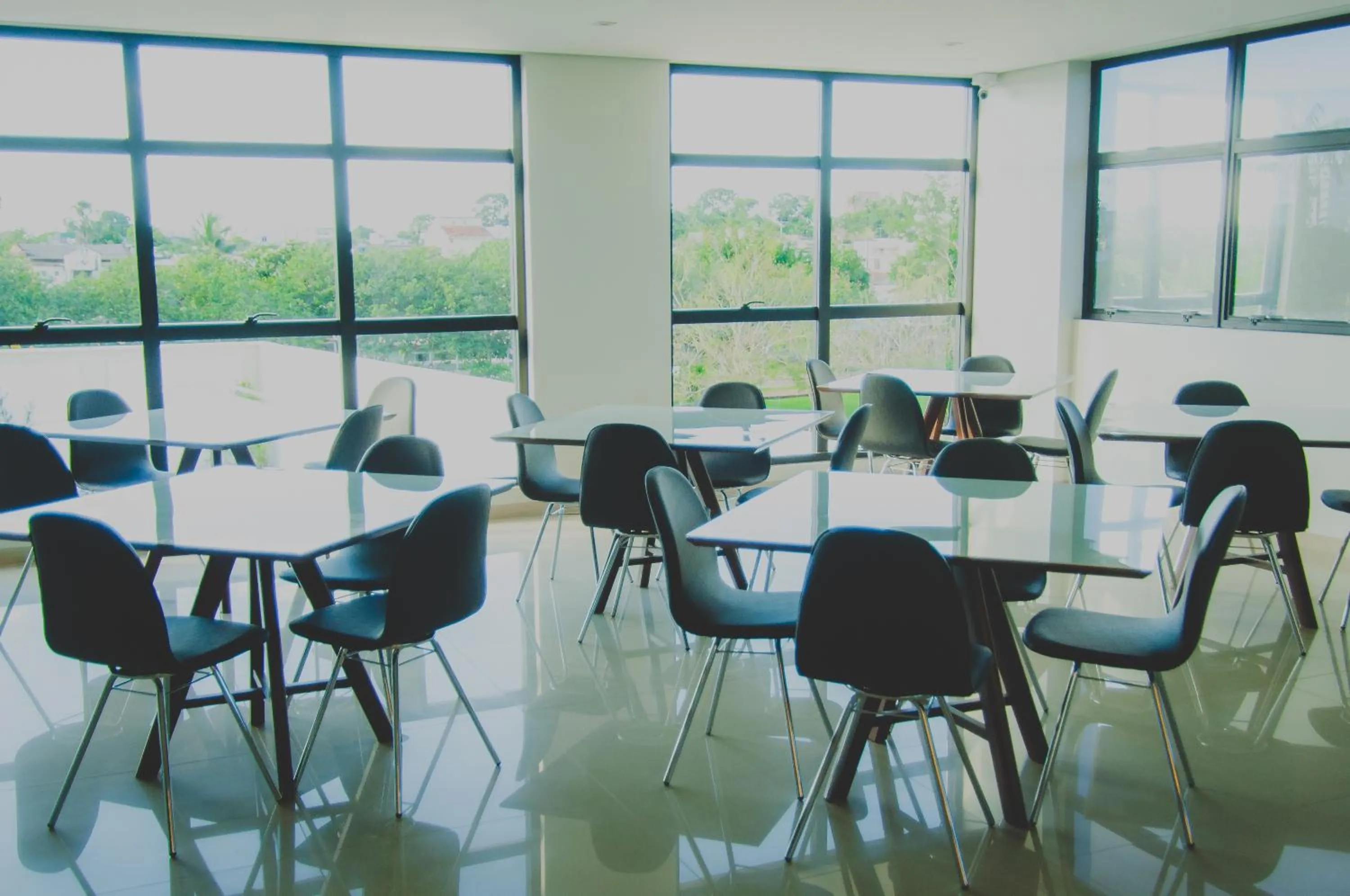 Restaurant/places to eat in Nobile Suites Gran Lumni