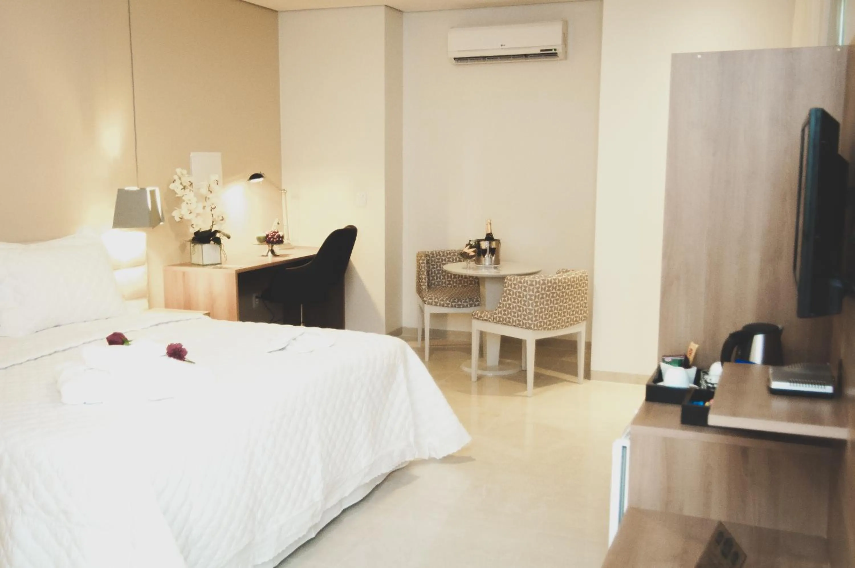 Bed in Nobile Suites Gran Lumni