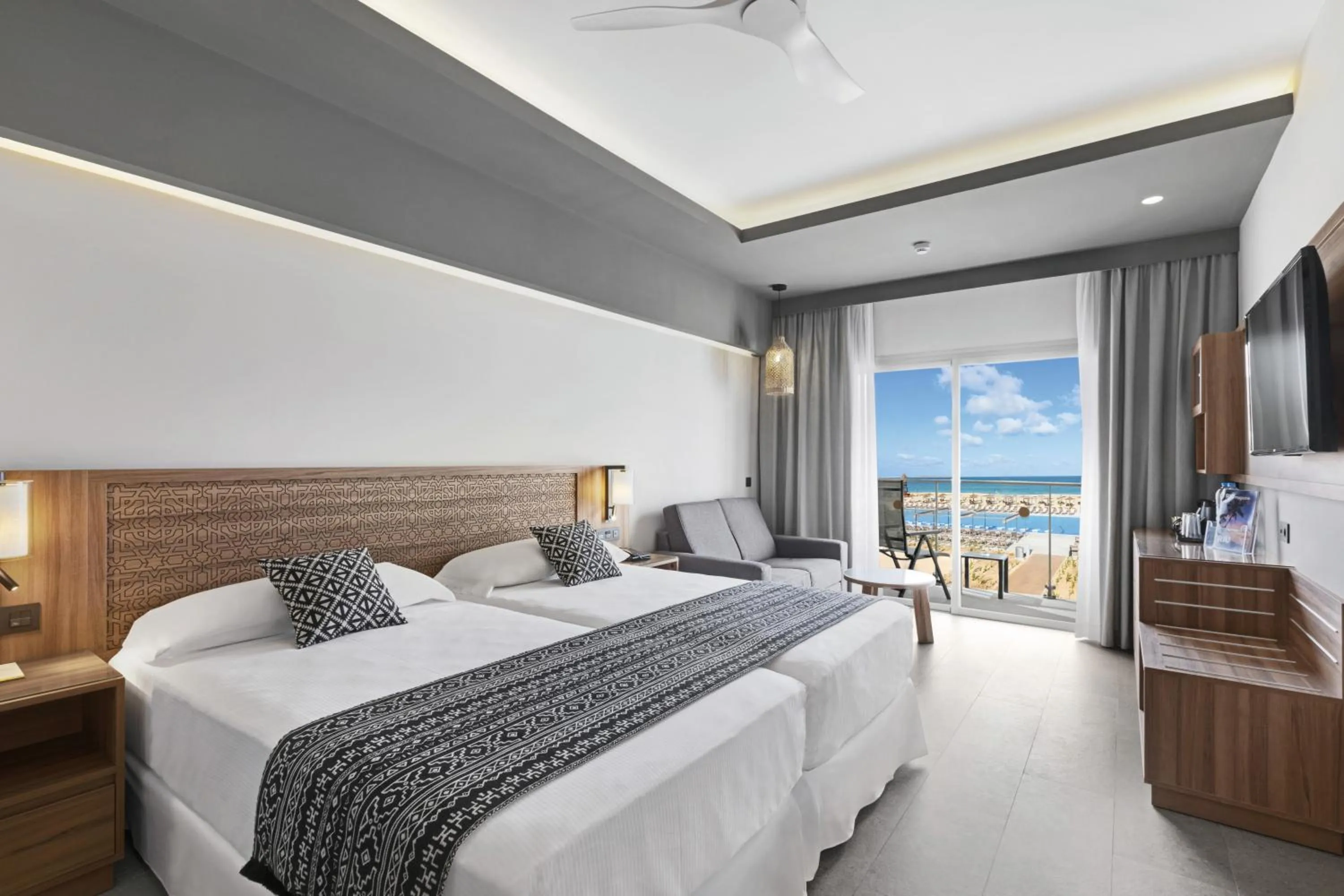 Bed in Hotel Riu Palace Santa Maria - All Inclusive