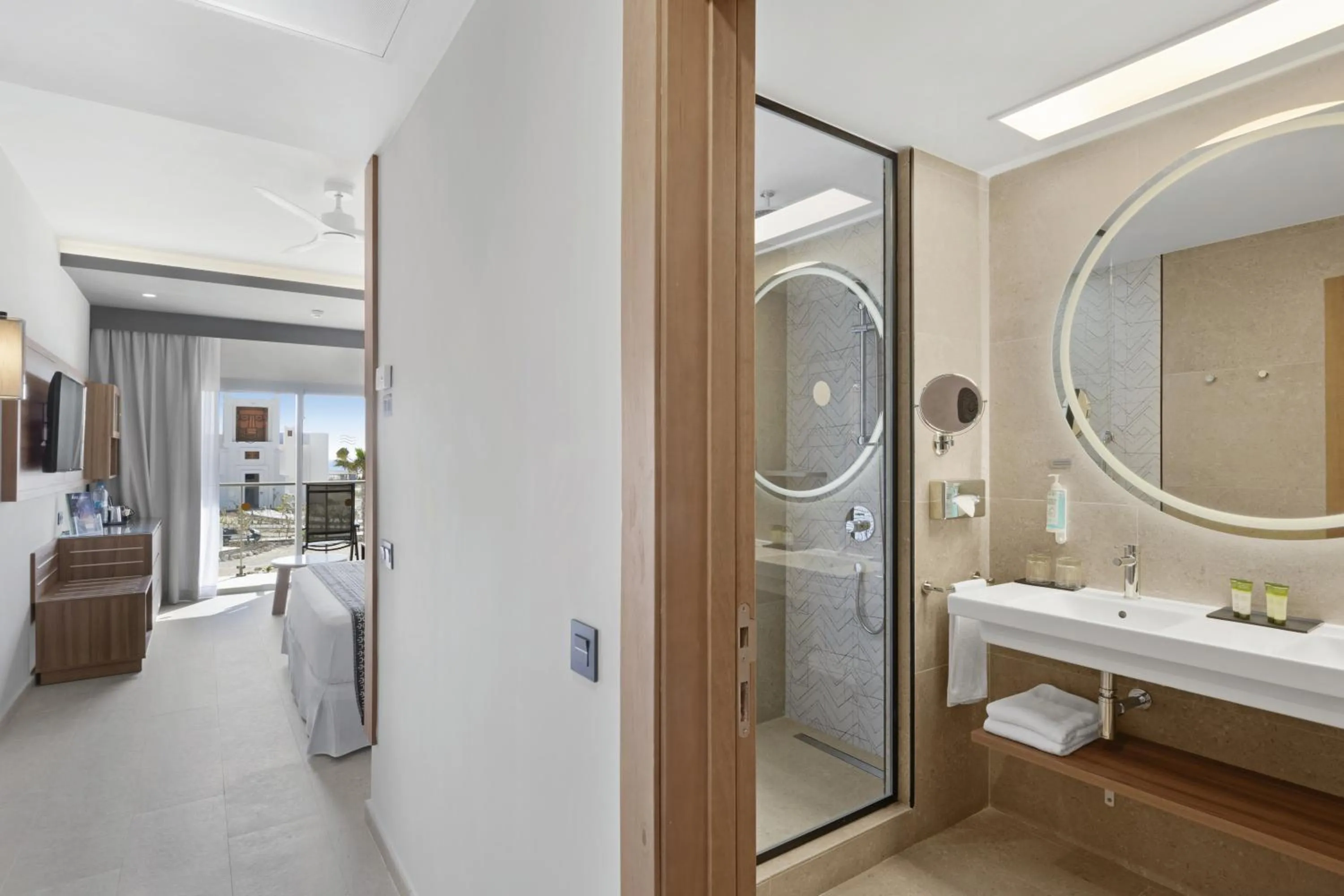 Shower in Hotel Riu Palace Santa Maria - All Inclusive