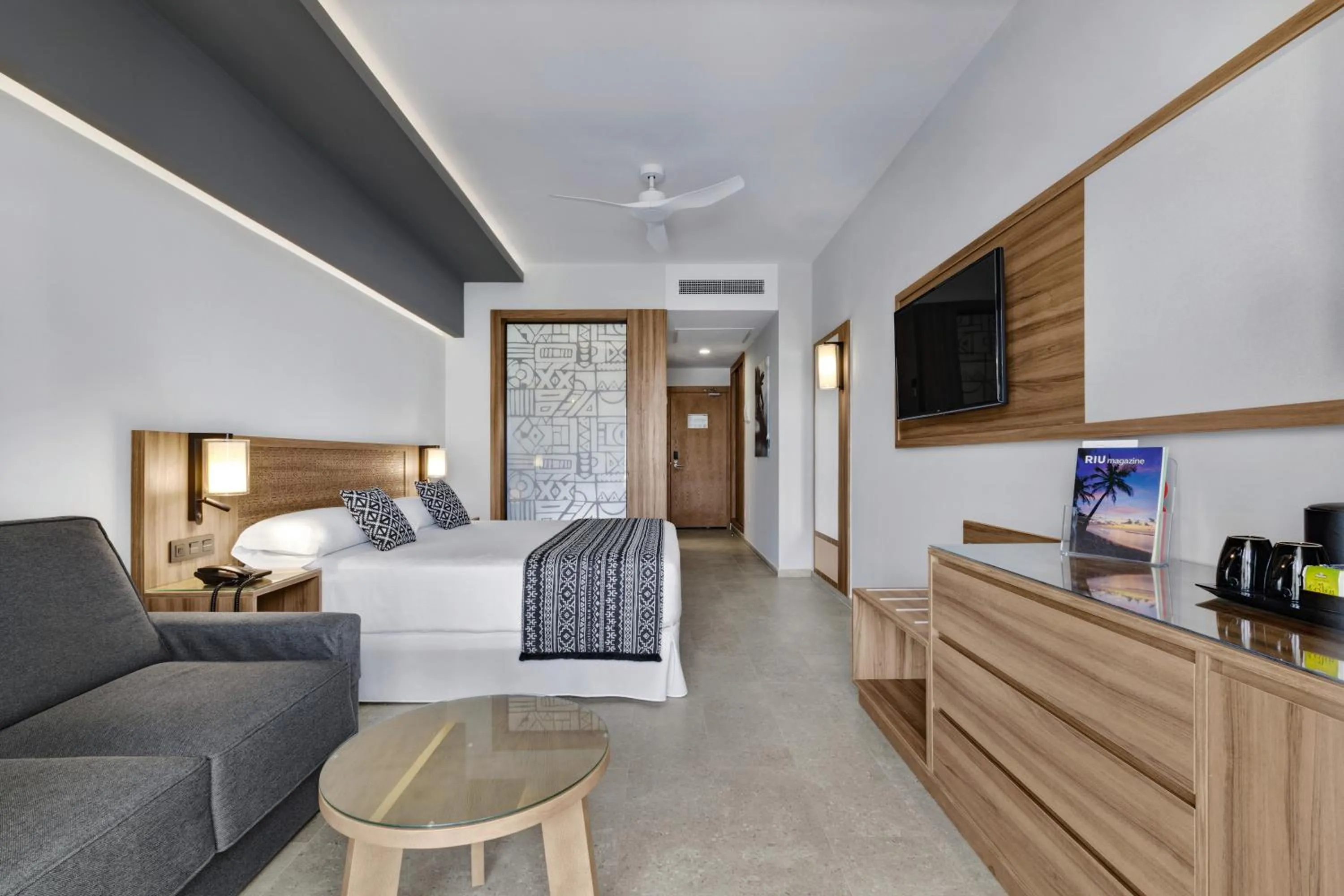 Bed in Hotel Riu Palace Santa Maria - All Inclusive