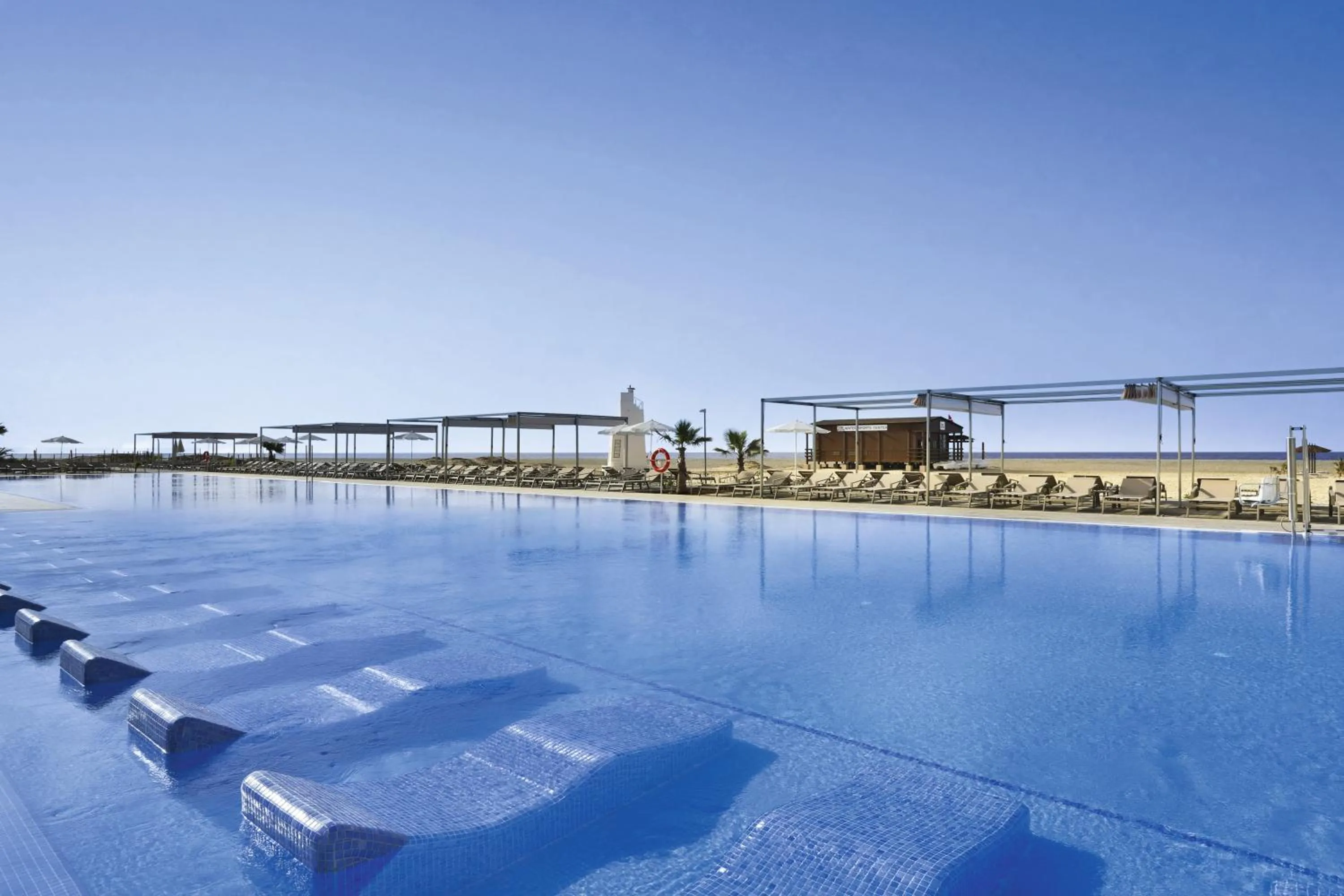 Swimming pool in Hotel Riu Palace Santa Maria - All Inclusive