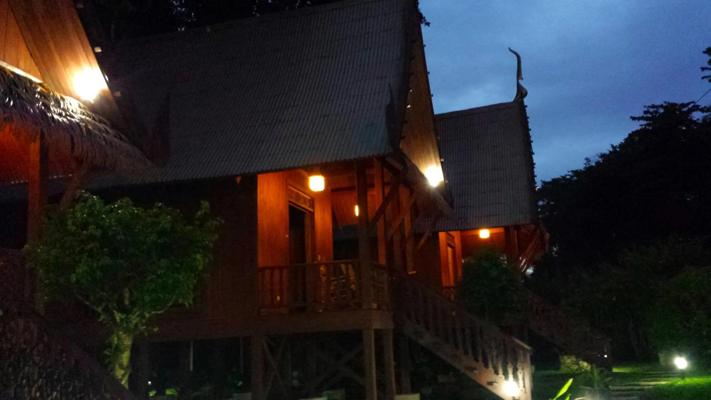 Facade/entrance in Lanna Ban Hotel