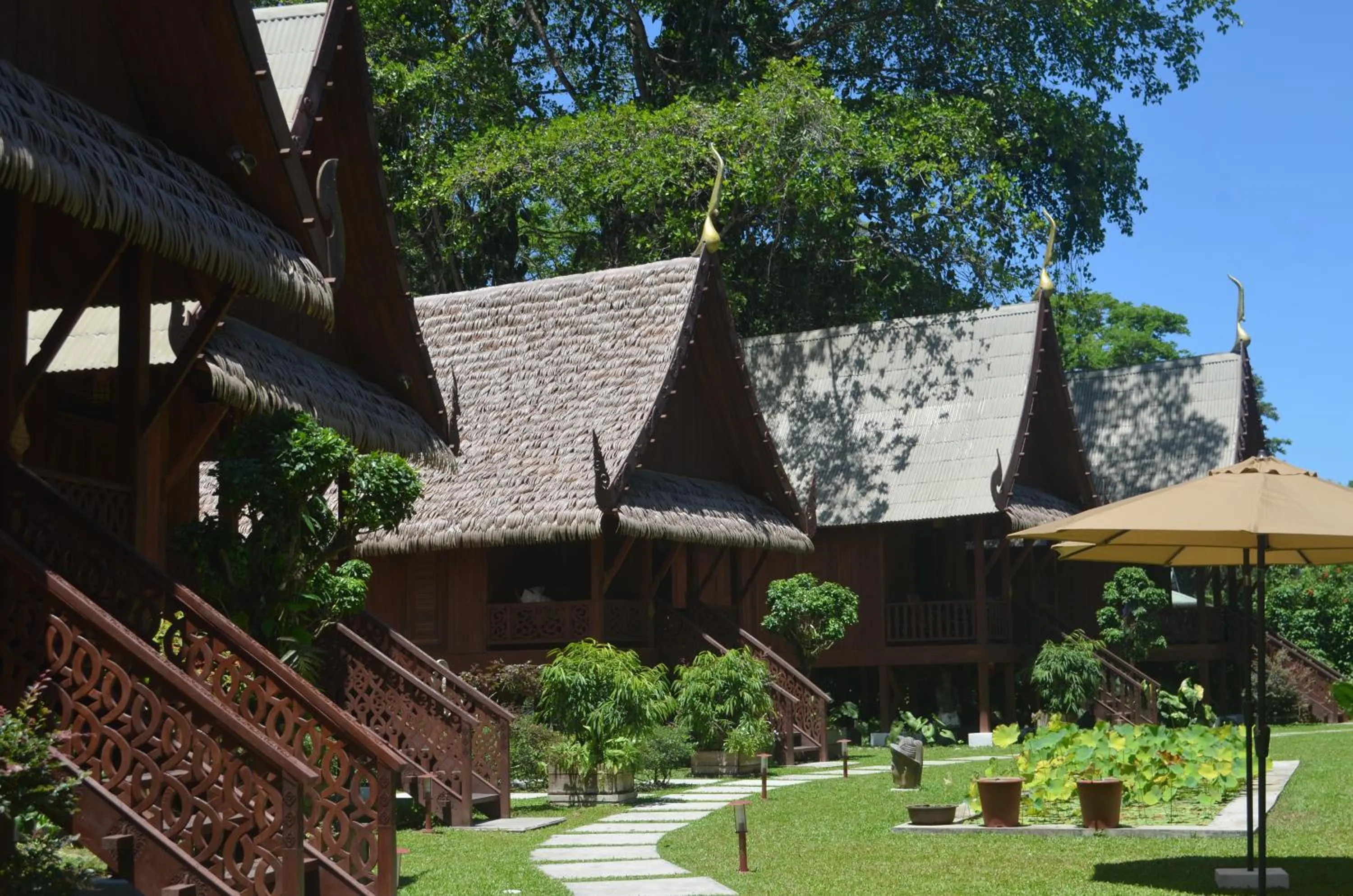 Facade/entrance in Lanna Ban Hotel
