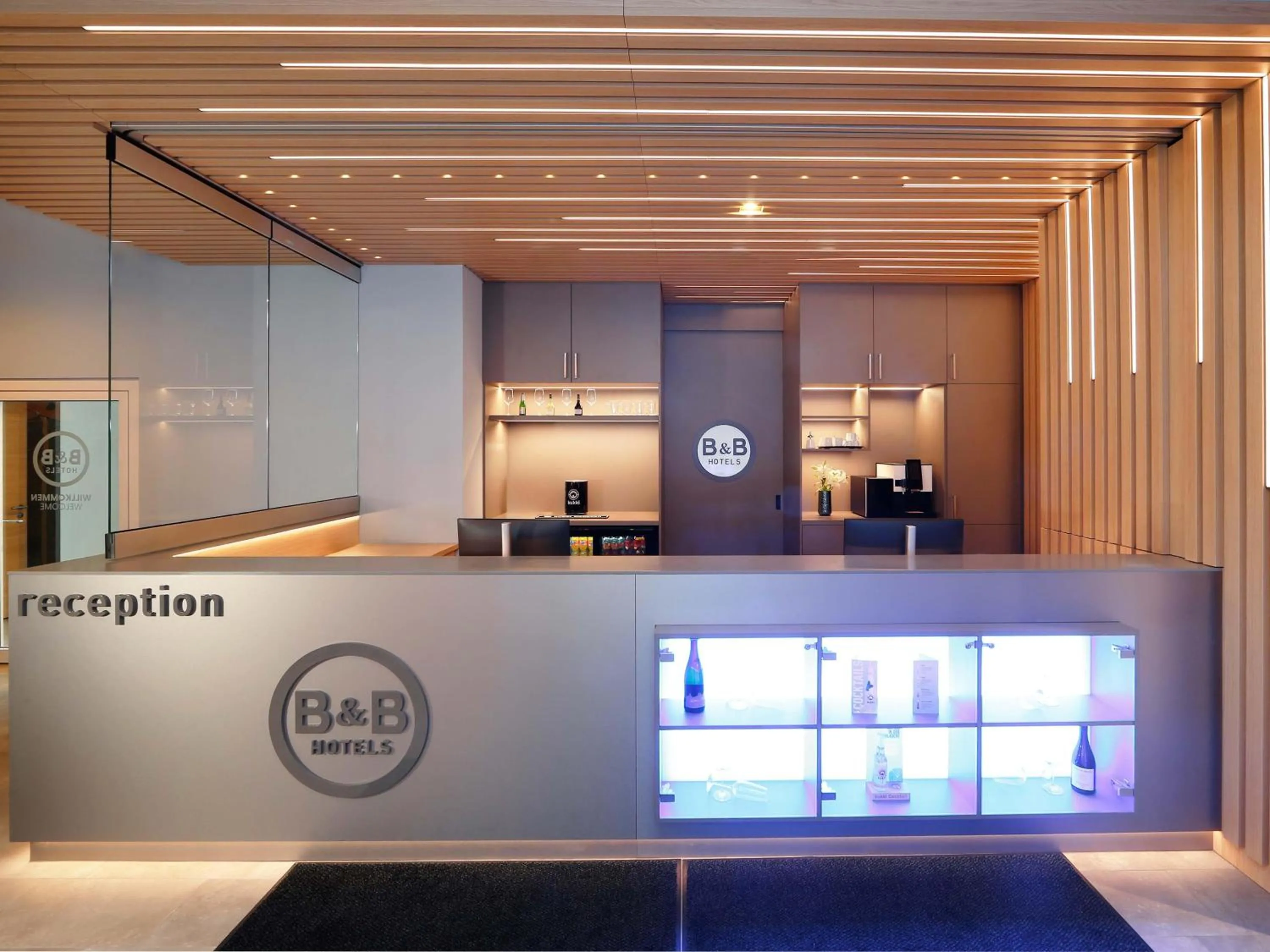 Lobby or reception in B&B HOTEL Frankfurt-Oder