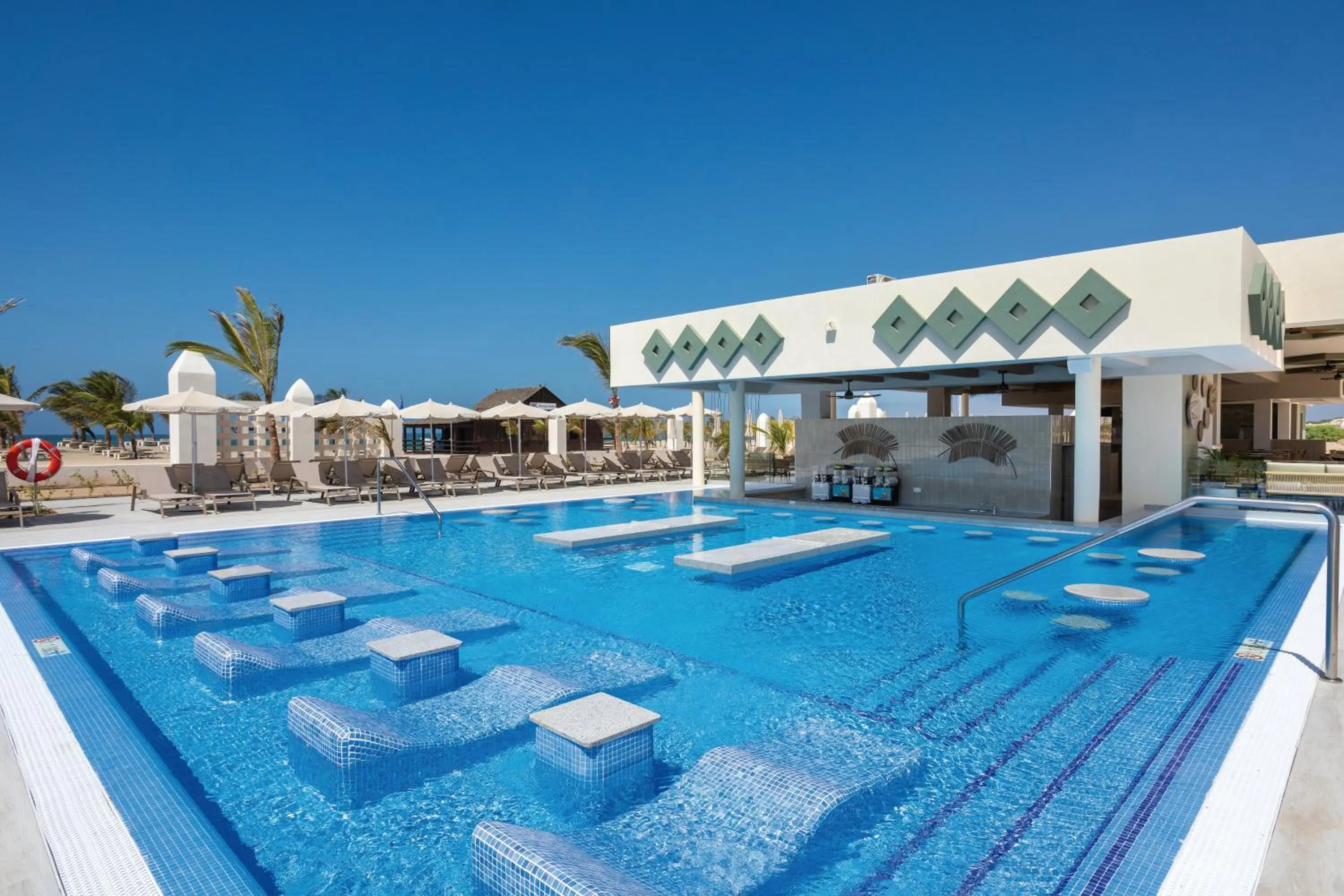 Lounge or bar in Hotel Riu Karamboa - Adults Only - All Inclusive
