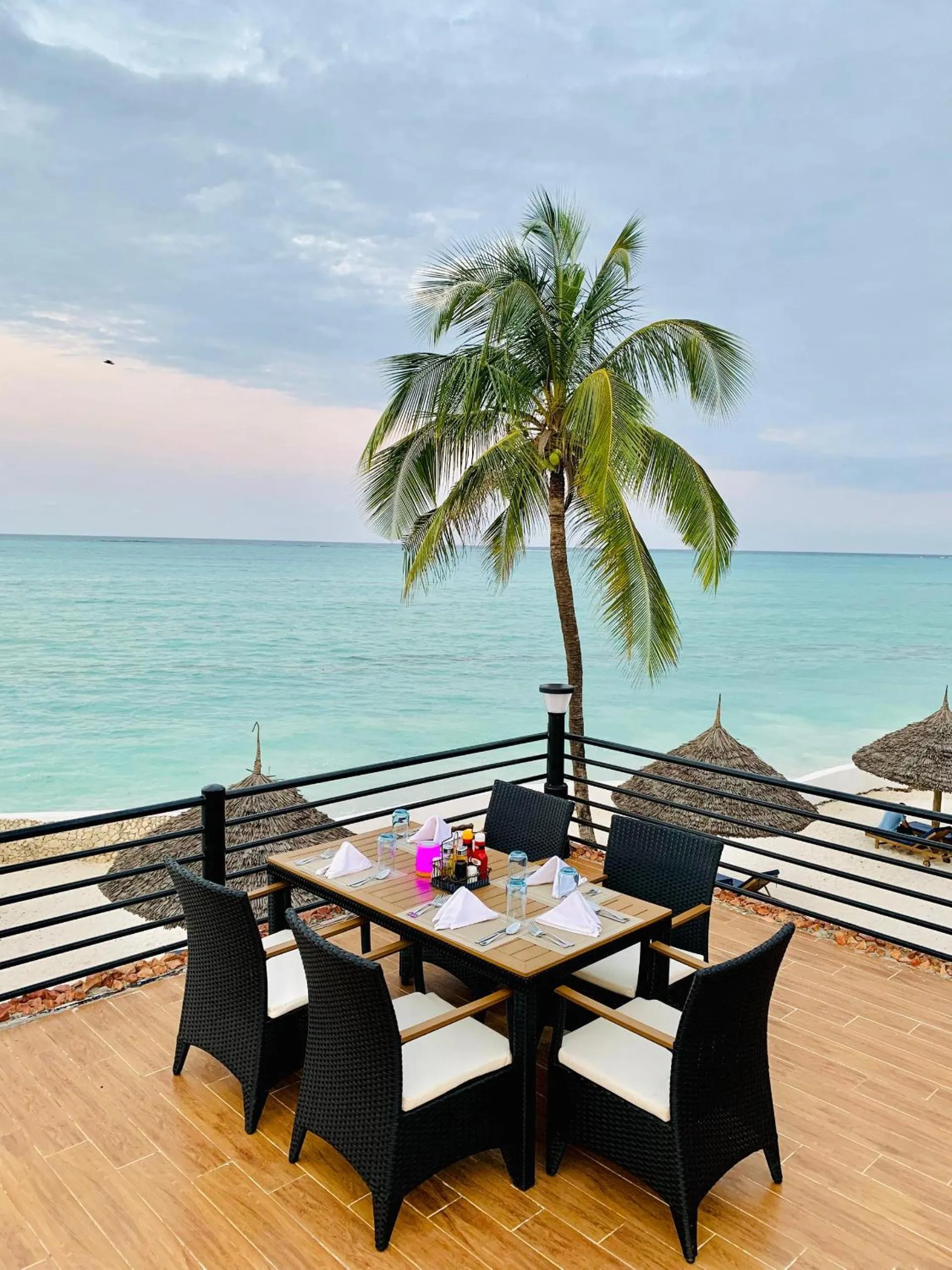 Restaurant/places to eat in Royal Mandarin Hotel & Resort