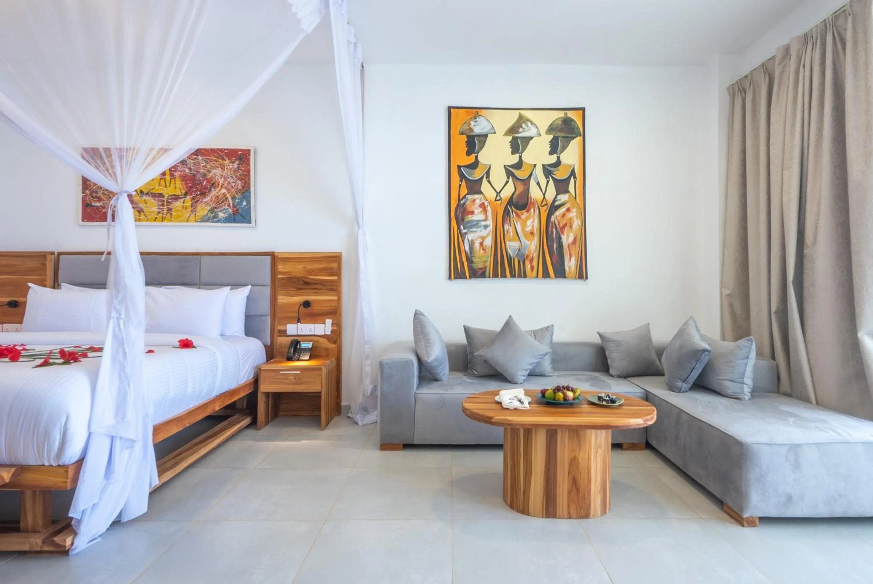 Photo of the whole room, Bed in Royal Mandarin Hotel & Resort