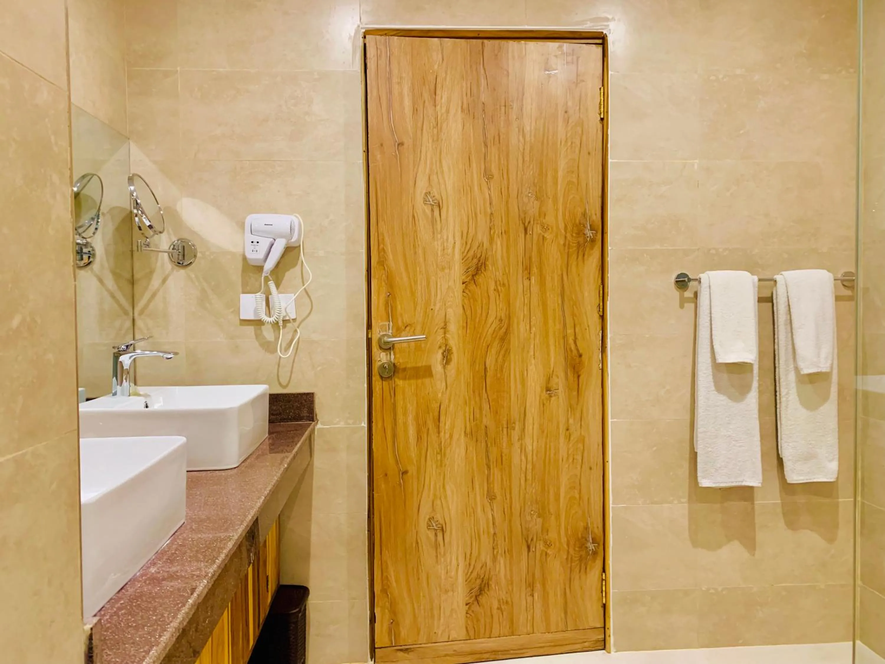 Shower in Royal Mandarin Hotel & Resort Zanzibar