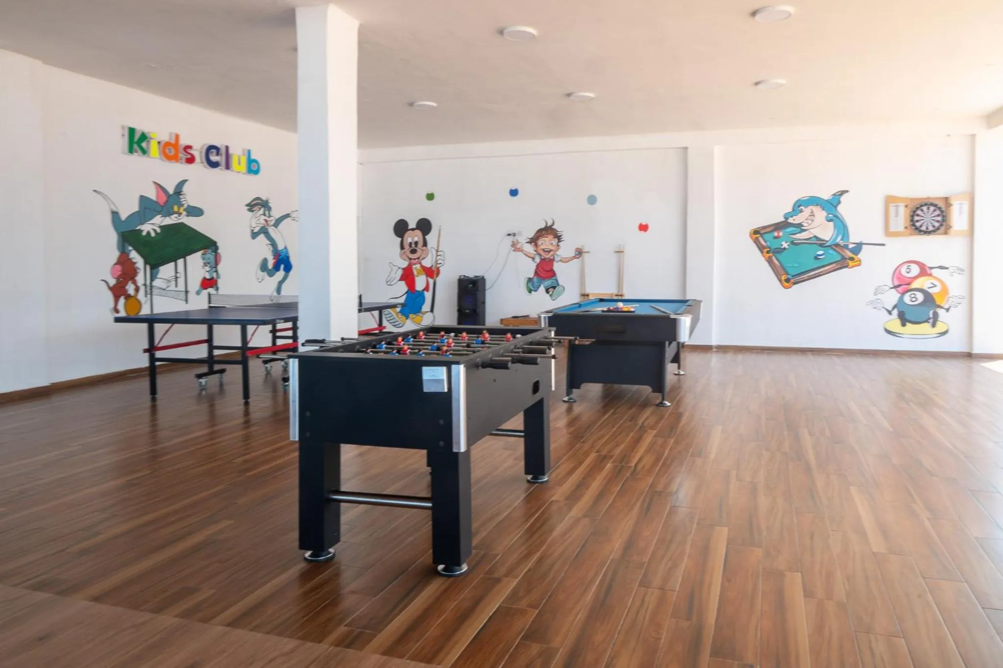 Game Room in Royal Mandarin Hotel & Resort