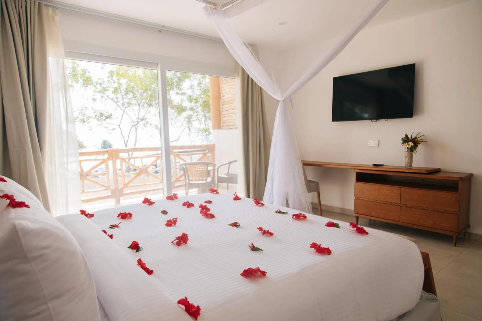 Bedroom, Bed in Royal Mandarin Hotel & Resort Zanzibar