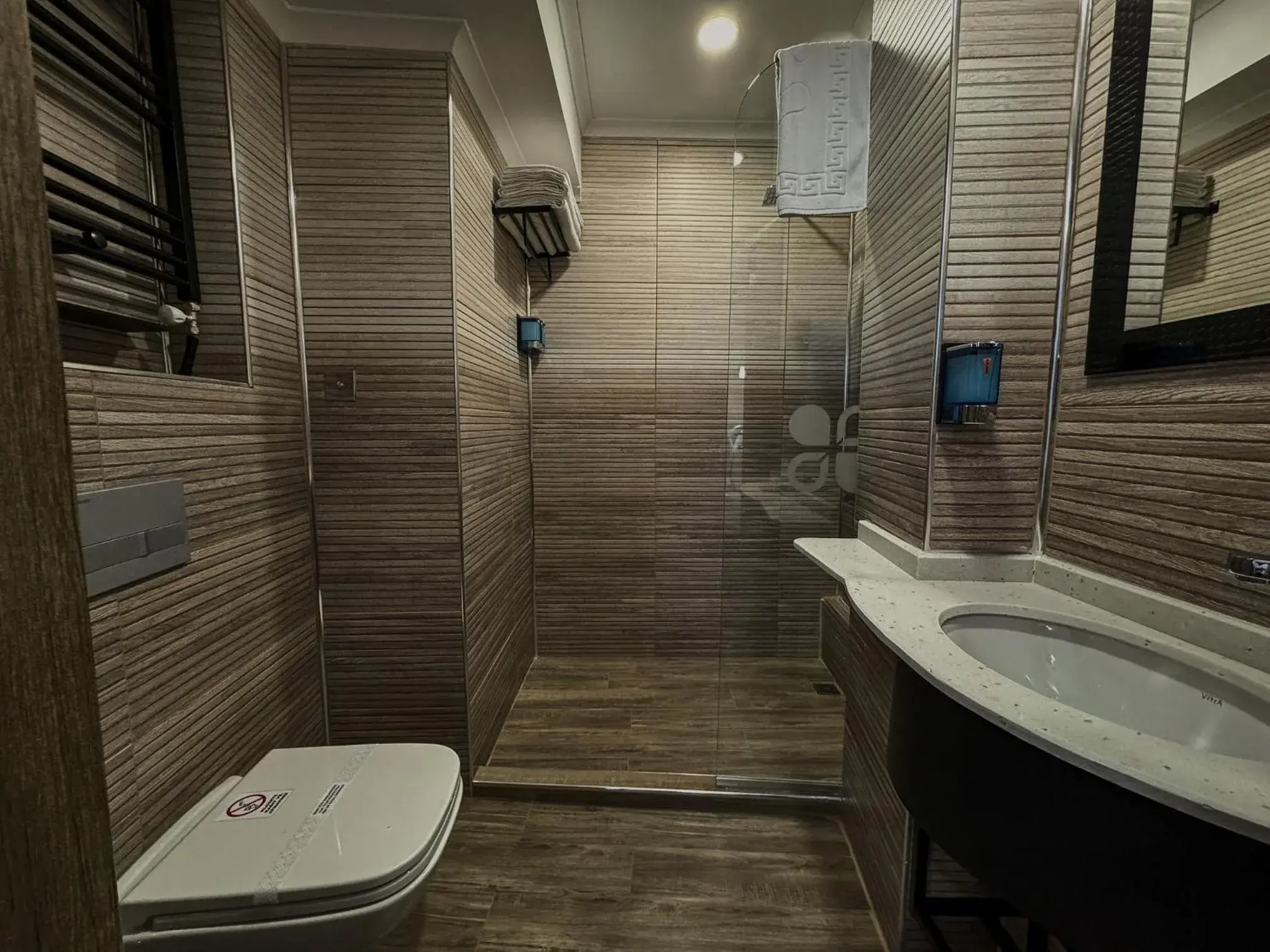 Twin Room in Grand CLOVER Hotel Twin Room in Grand CLOVER Hotel