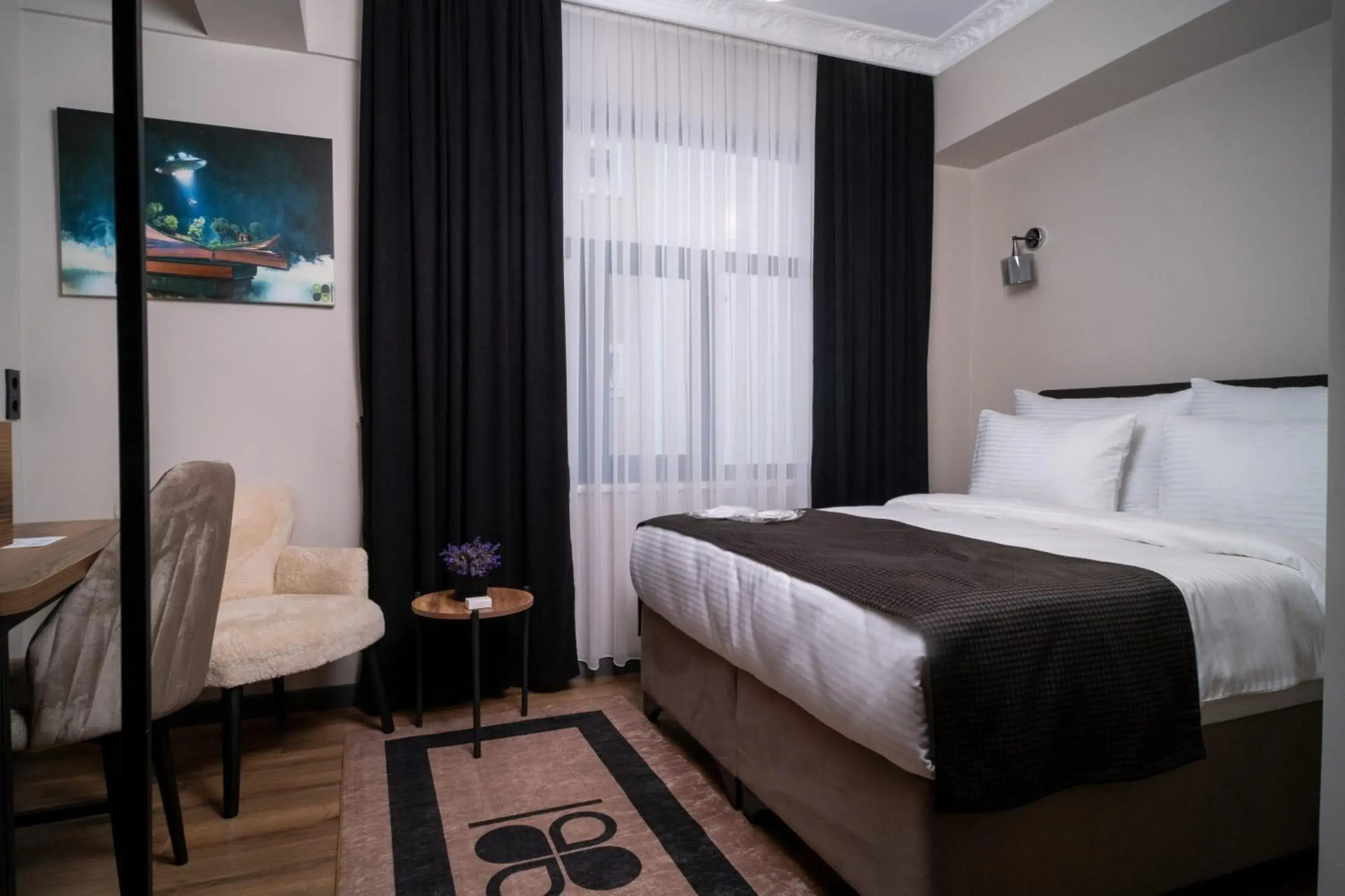 Double Room with Private Bathroom in Grand CLOVER Hotel Double Room with Private Bathroom in Grand CLOVER Hotel