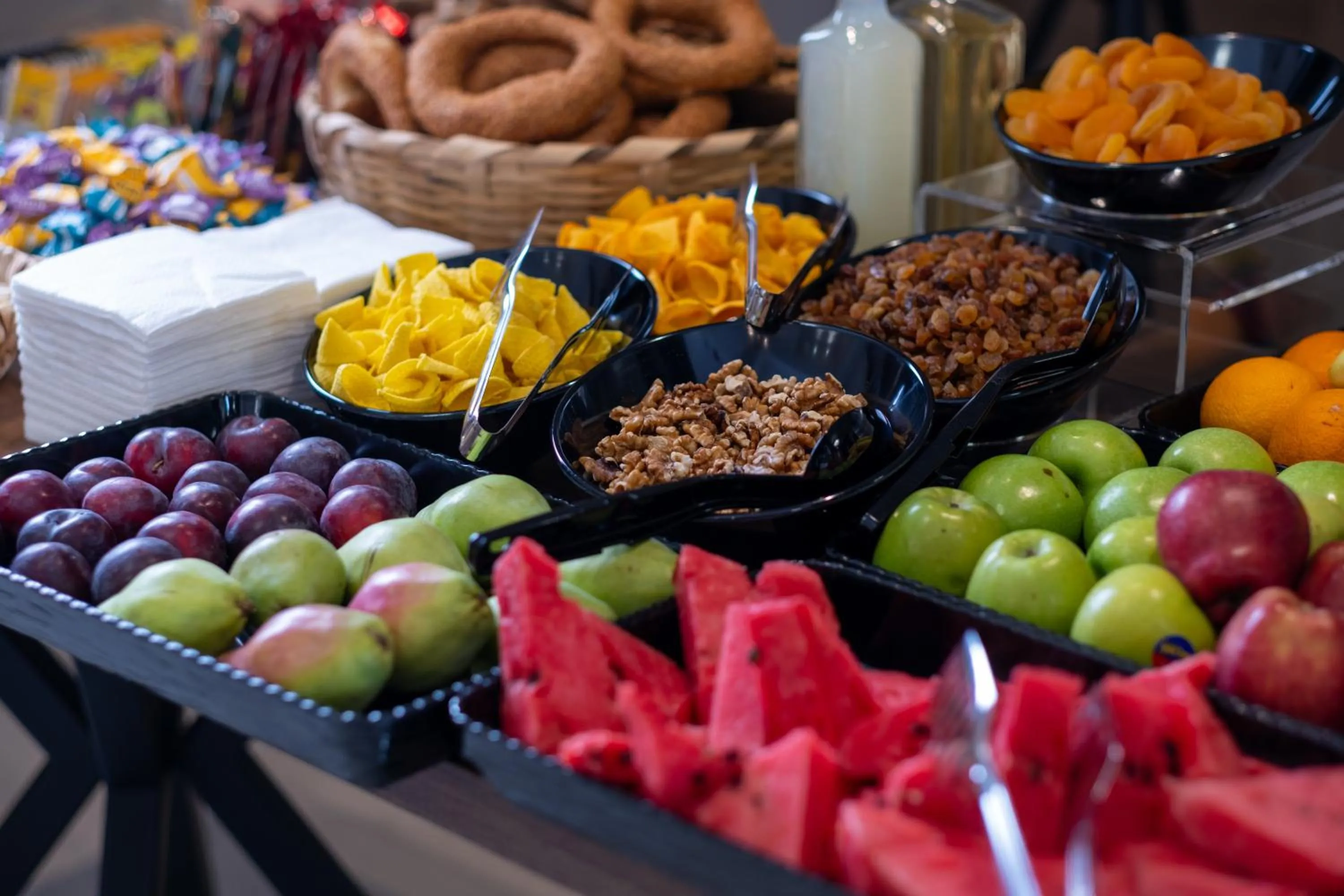 Restaurant/places to eat in Grand CLOVER Hotel