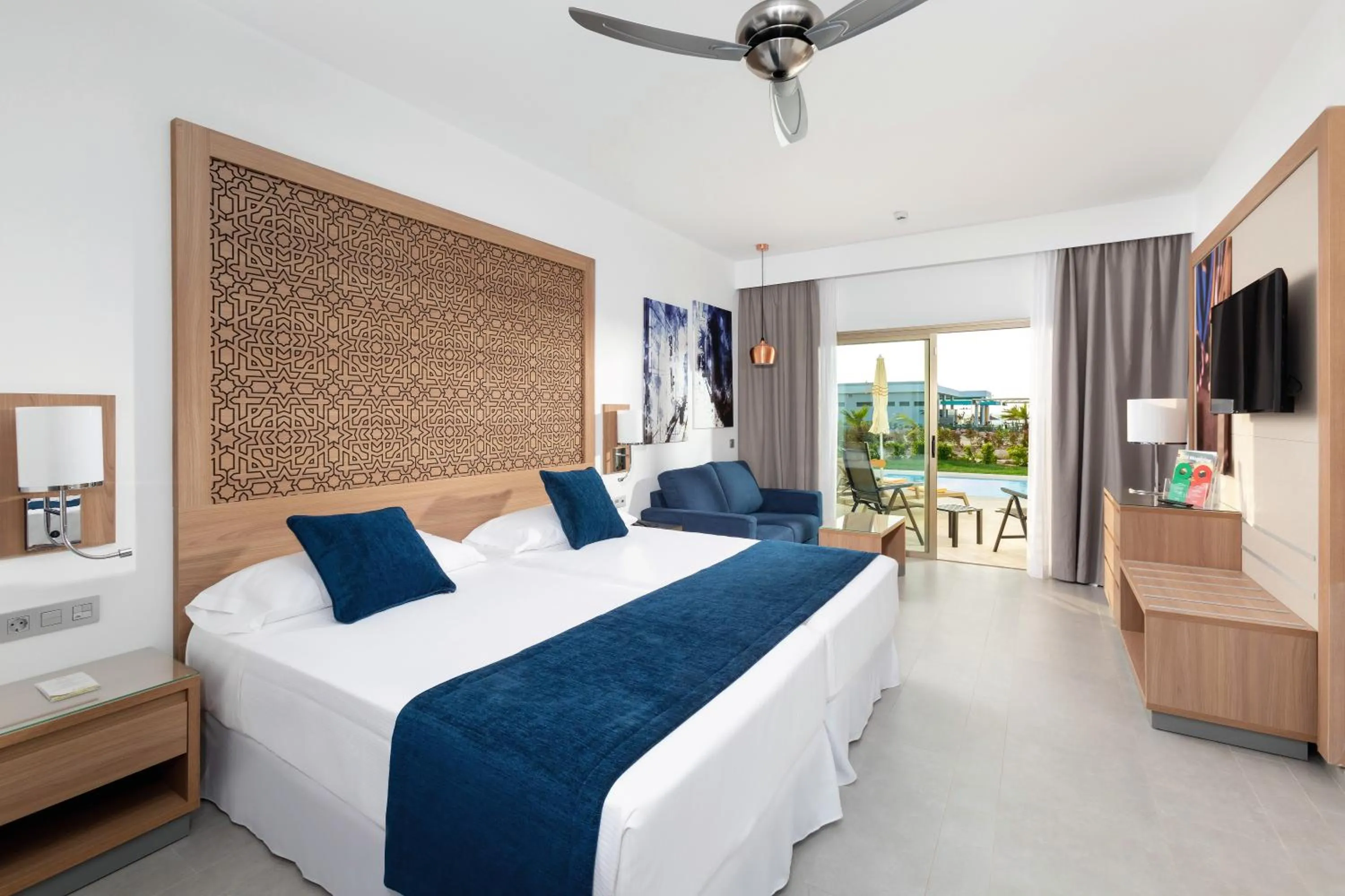 Bed in Hotel Riu Palace Boavista - All Inclusive