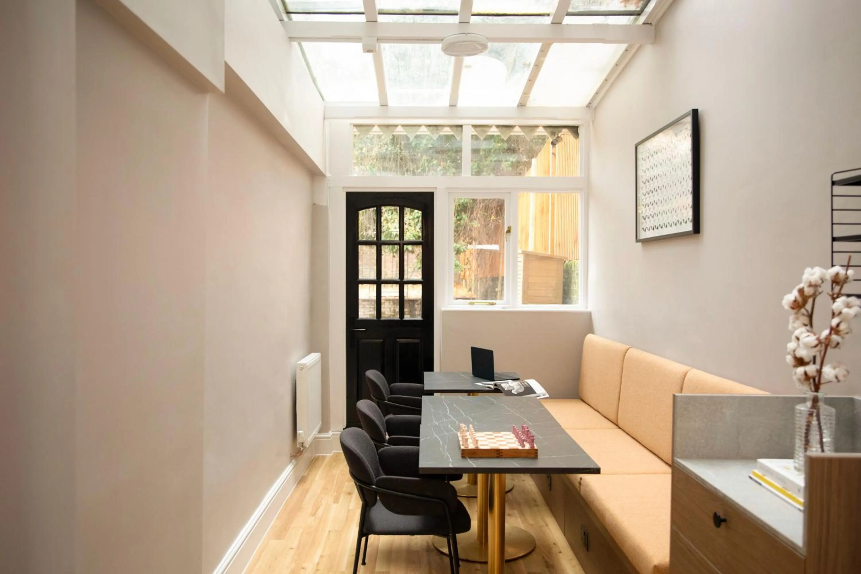 Property building in Bob W London Holland Park