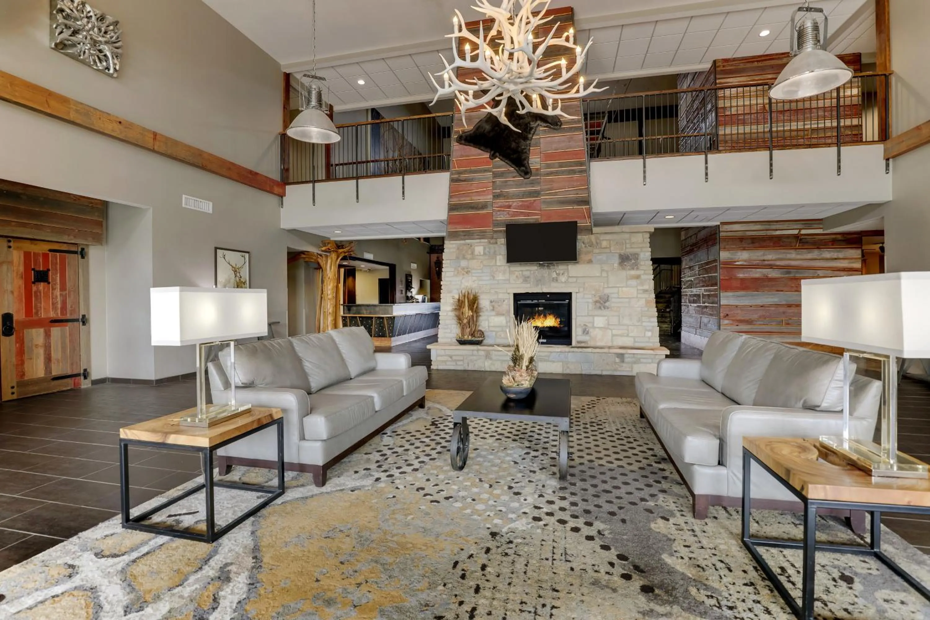 Lobby or reception in Stoney Creek Hotel Kansas City - Independence