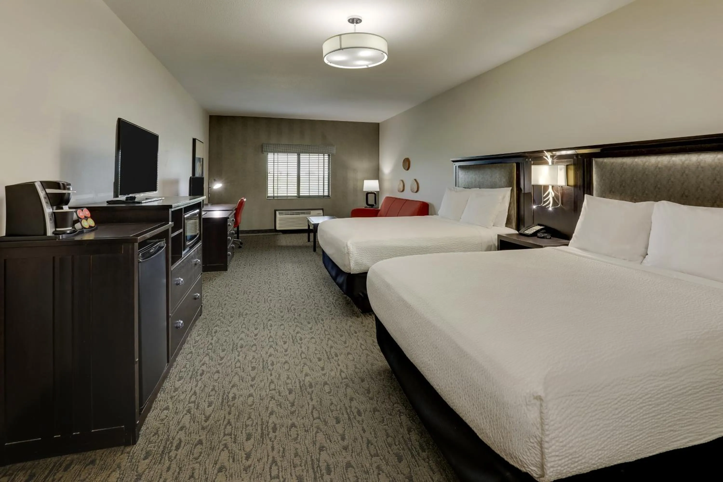 Bed in Stoney Creek Hotel Kansas City - Independence