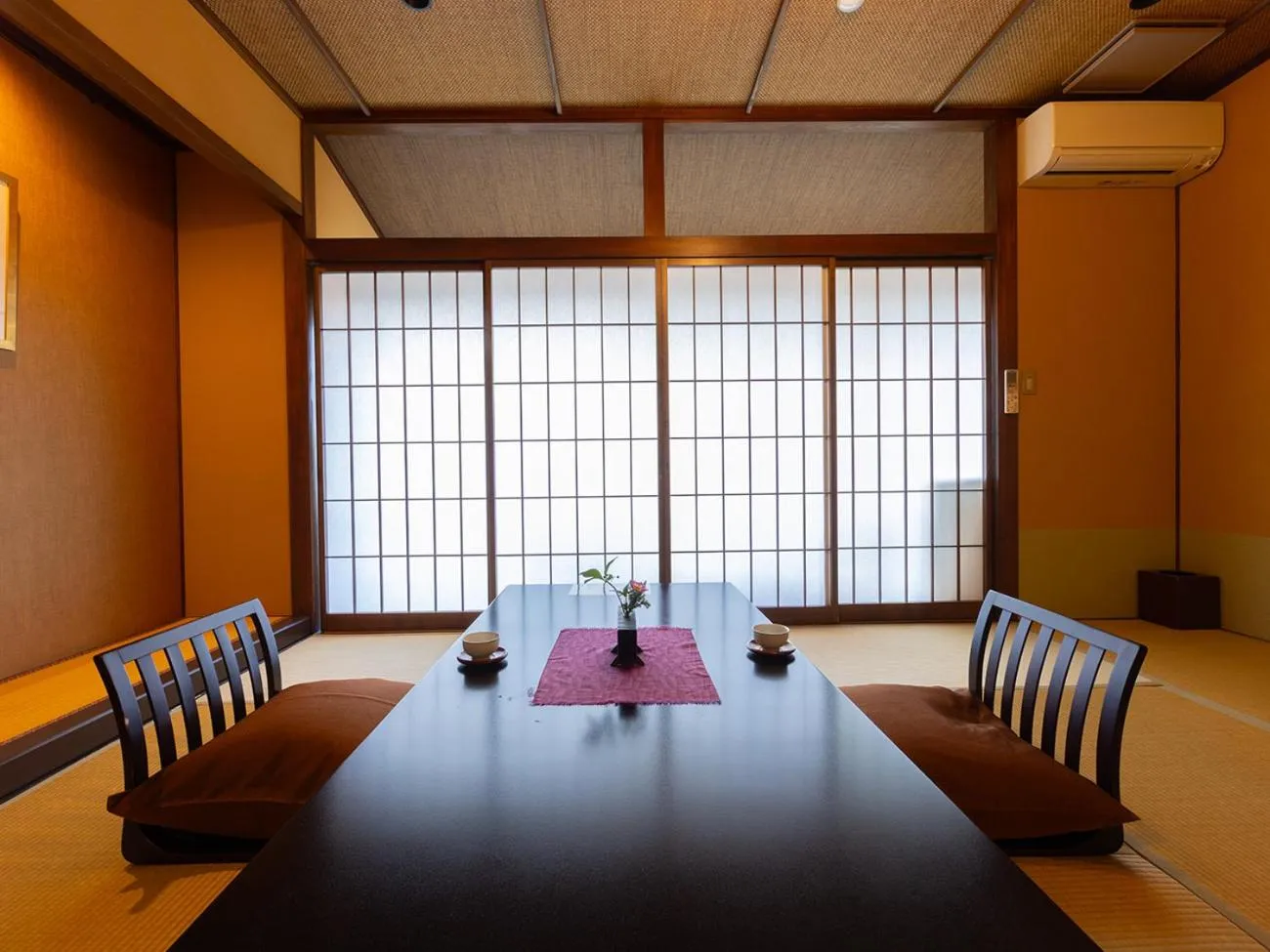 Photo of the whole room in Saikatei Jidaiya