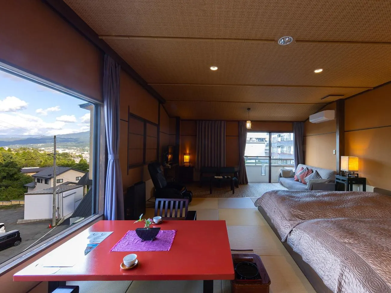 Photo of the whole room in Saikatei Jidaiya