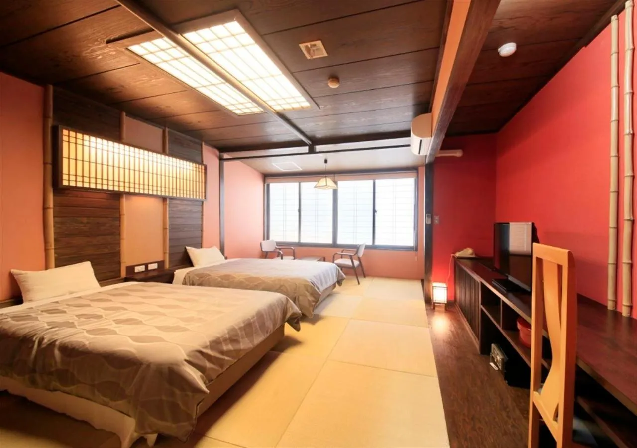 Japanese Modern Twin Room with Private Toilet and Massage Chair - single occupancy - Non-Smoking in Saikatei Jidaiya
