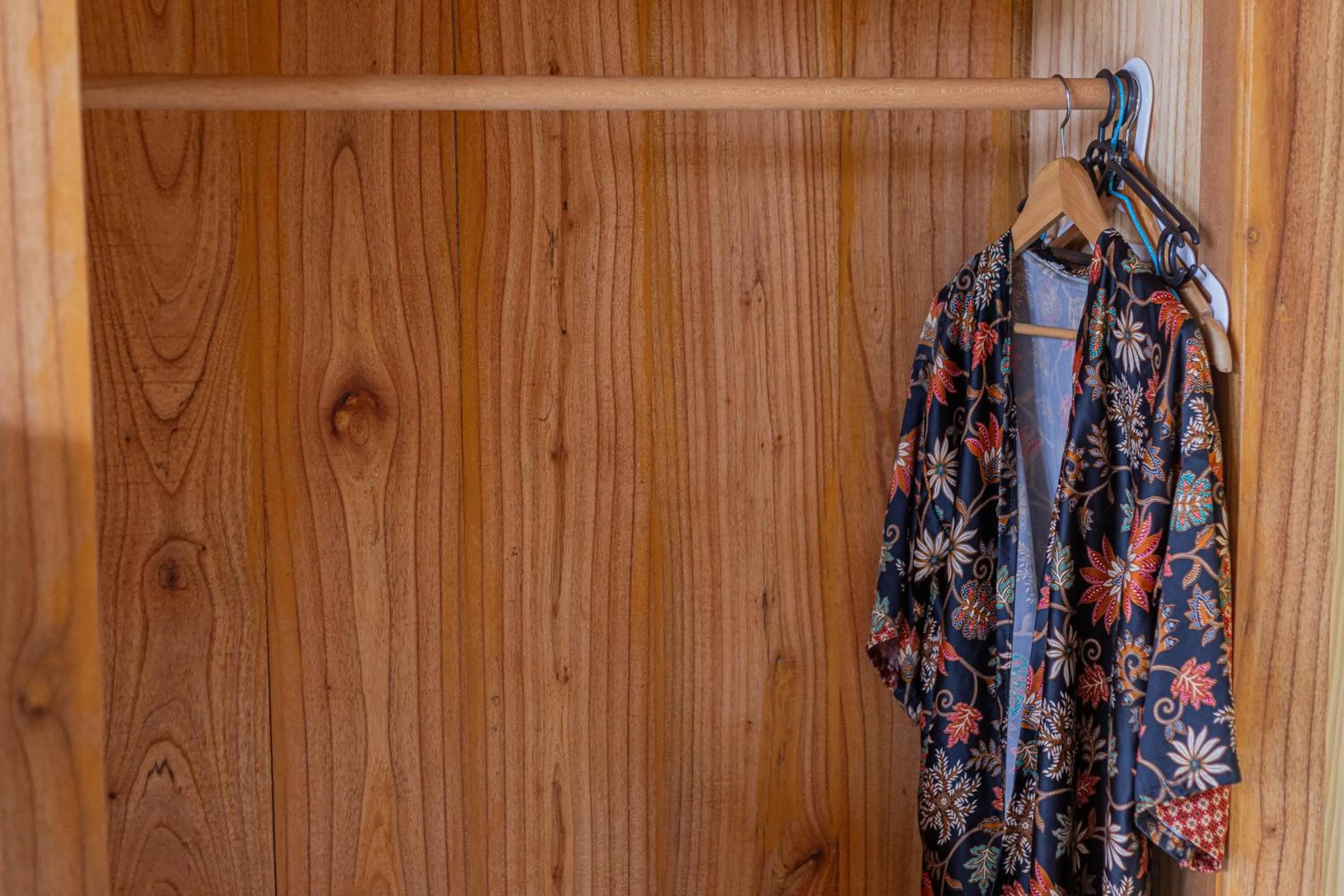 wardrobe in Pondok Kutuh Guest House