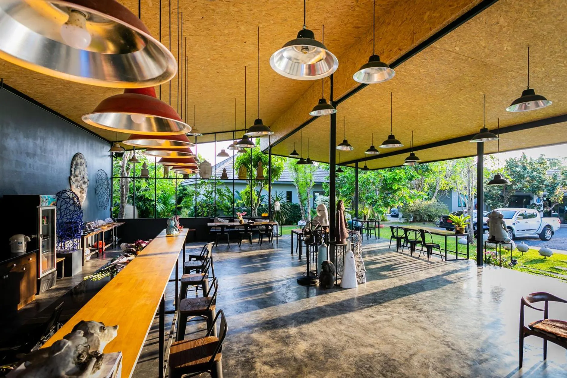 Restaurant/places to eat in Seava House Ao-Nang Krabi