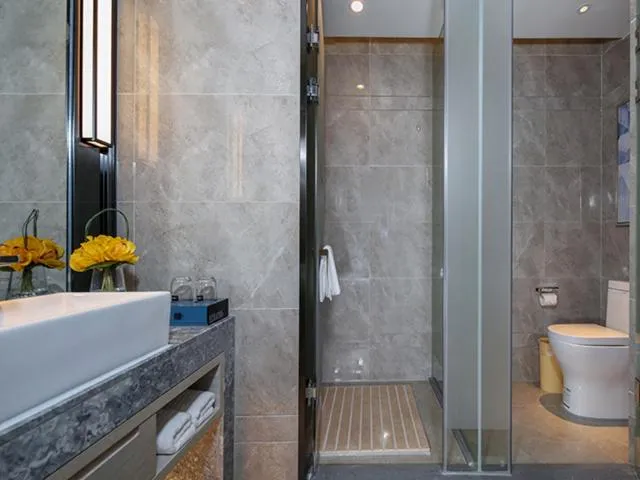 Toilet in Echarm Hotel Mile Branch