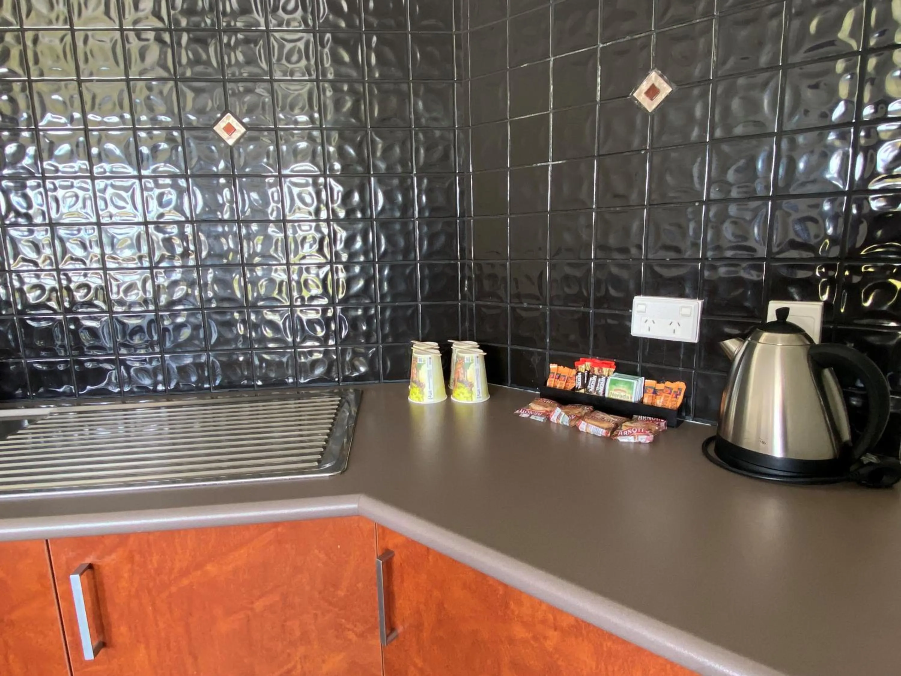 Coffee/tea facilities in Country Roads Motor Inn Dysart