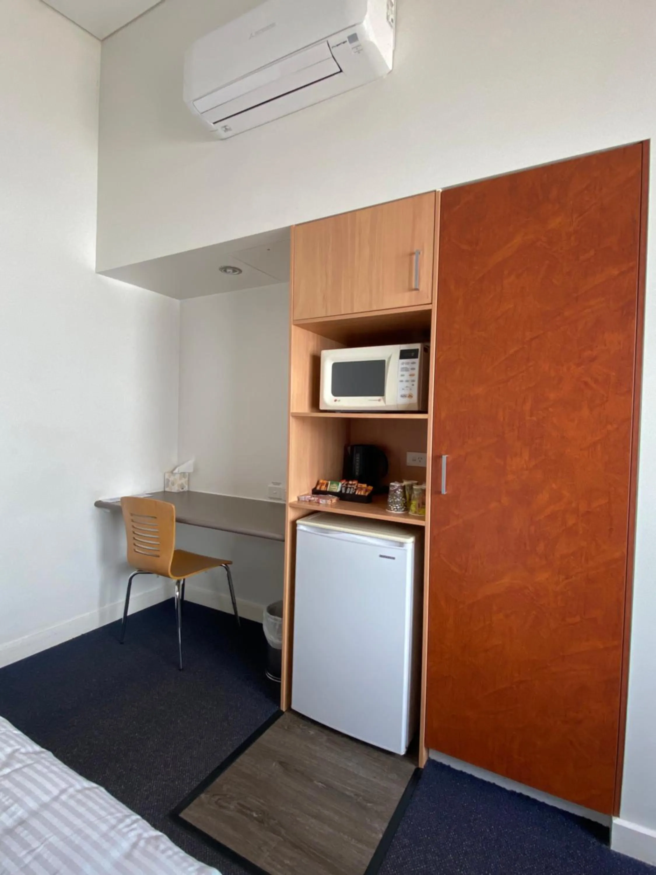 Coffee/tea facilities in Country Roads Motor Inn Dysart