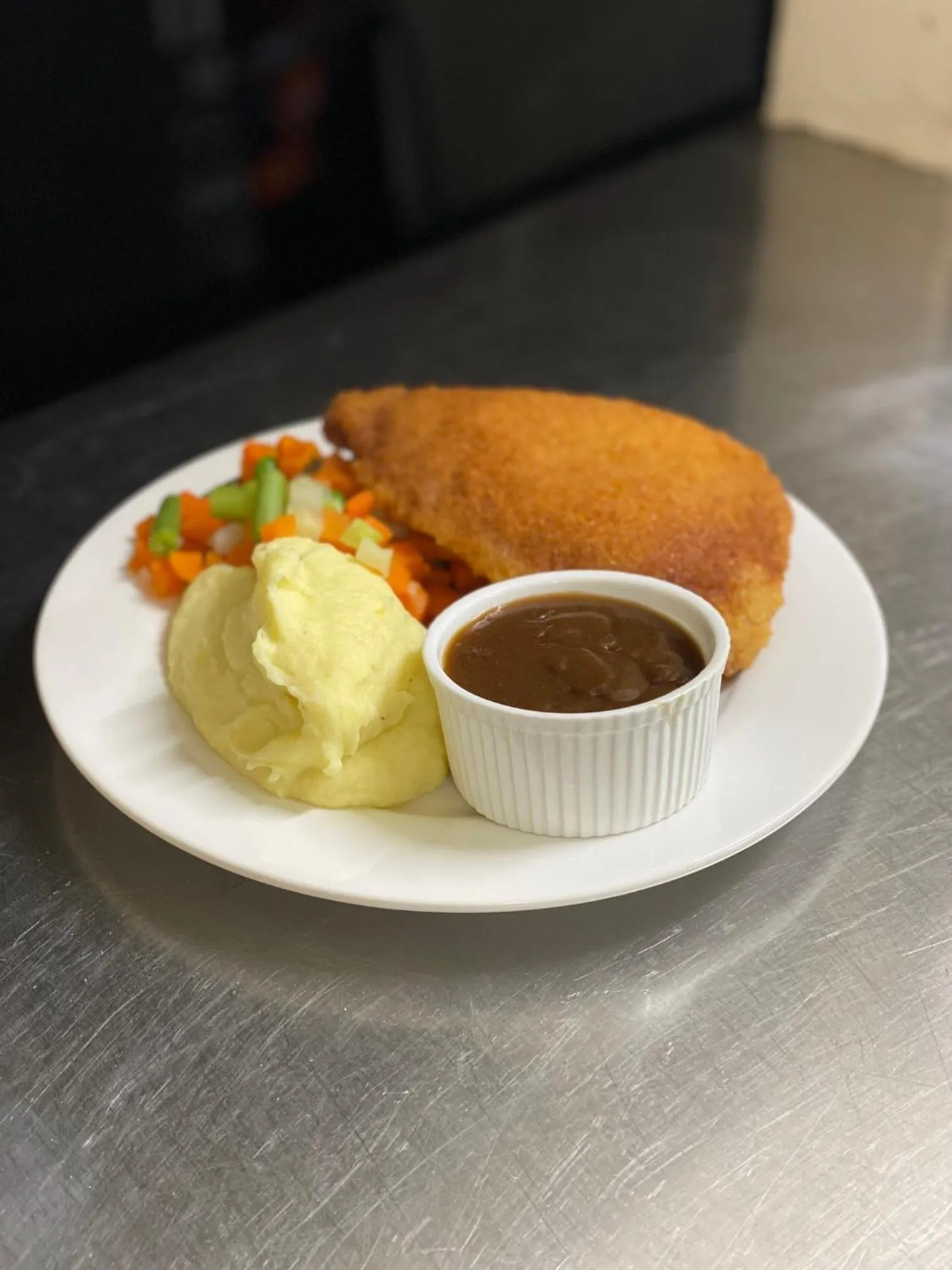 Restaurant/places to eat in Country Roads Motor Inn Dysart