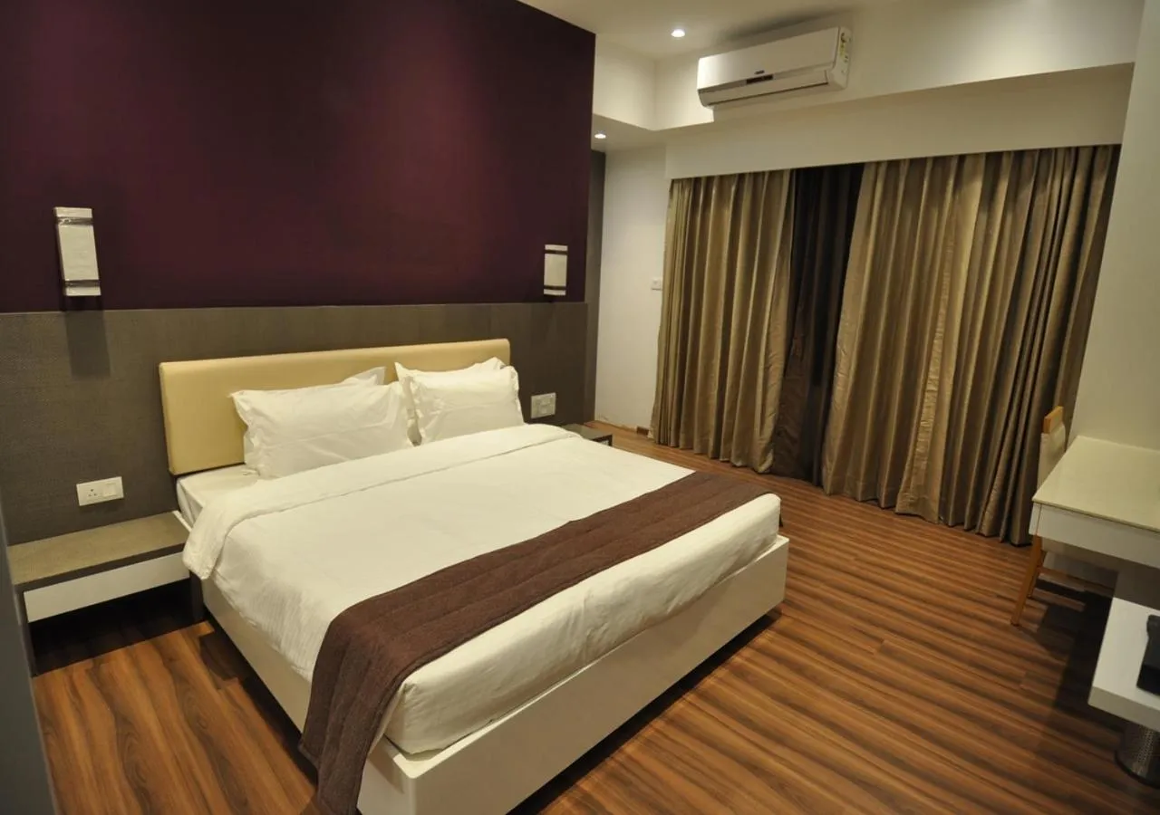 Bedroom, Bed in Tarawade Clarks Inn Pune