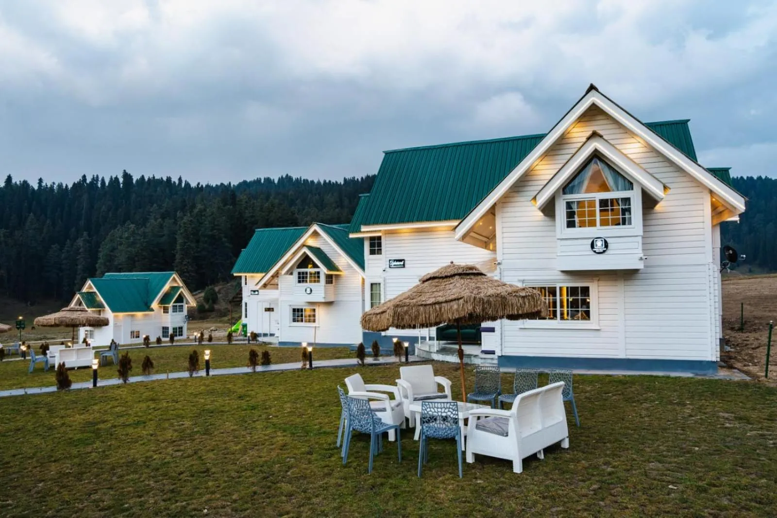 Green Rooms Resort