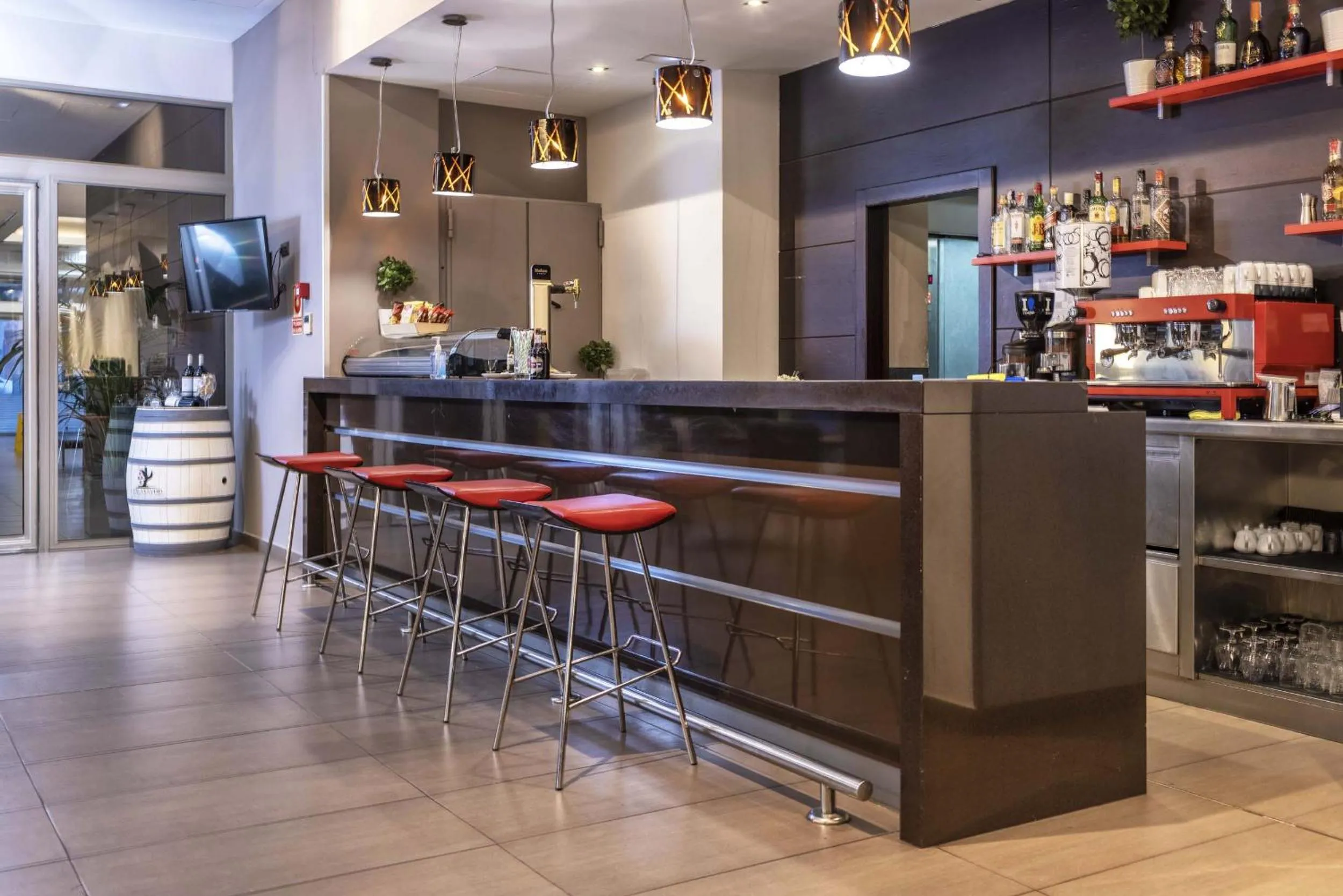 Lounge or bar in Globales Castillo de Ayud