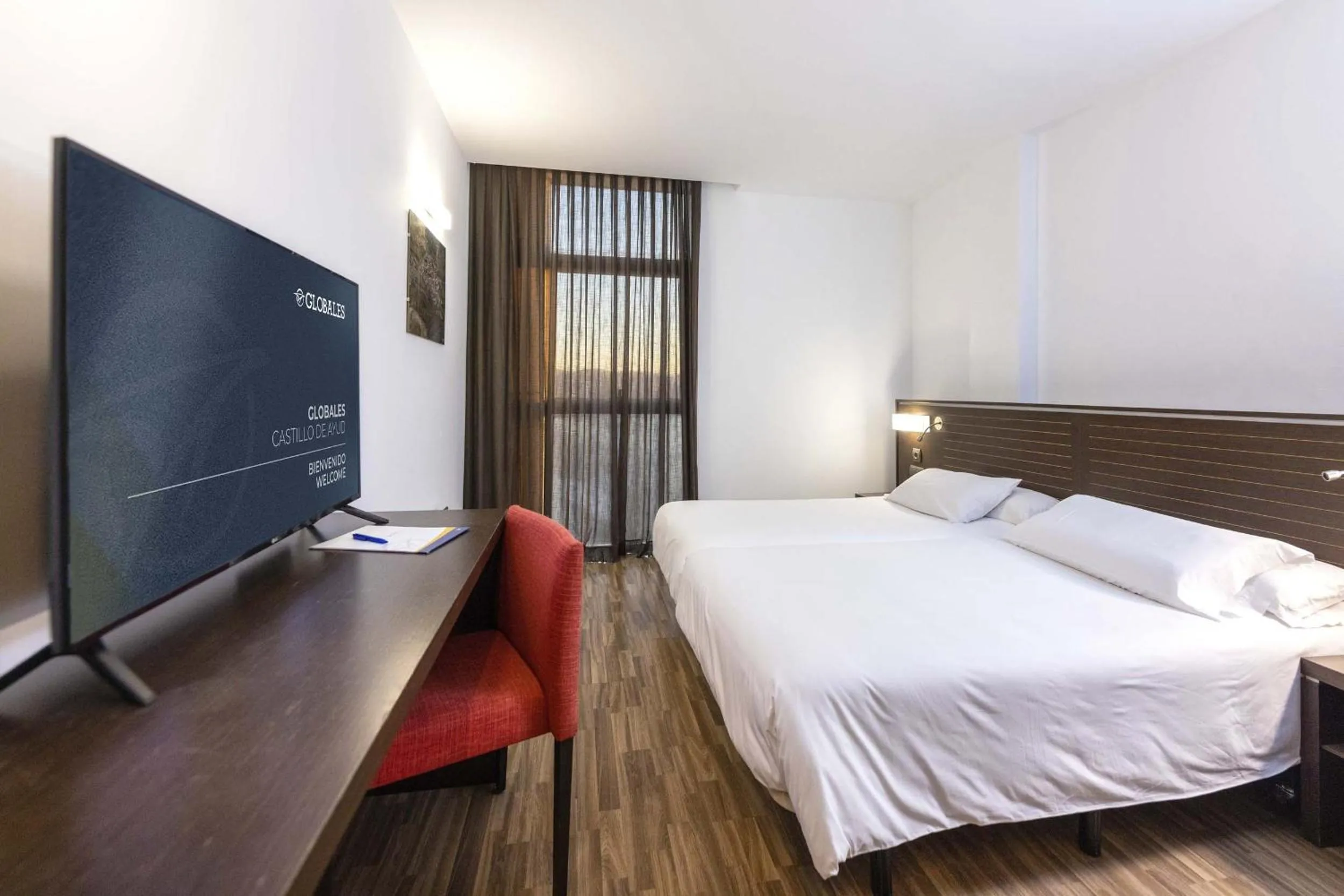 Bedroom, Bed in Globales Castillo de Ayud