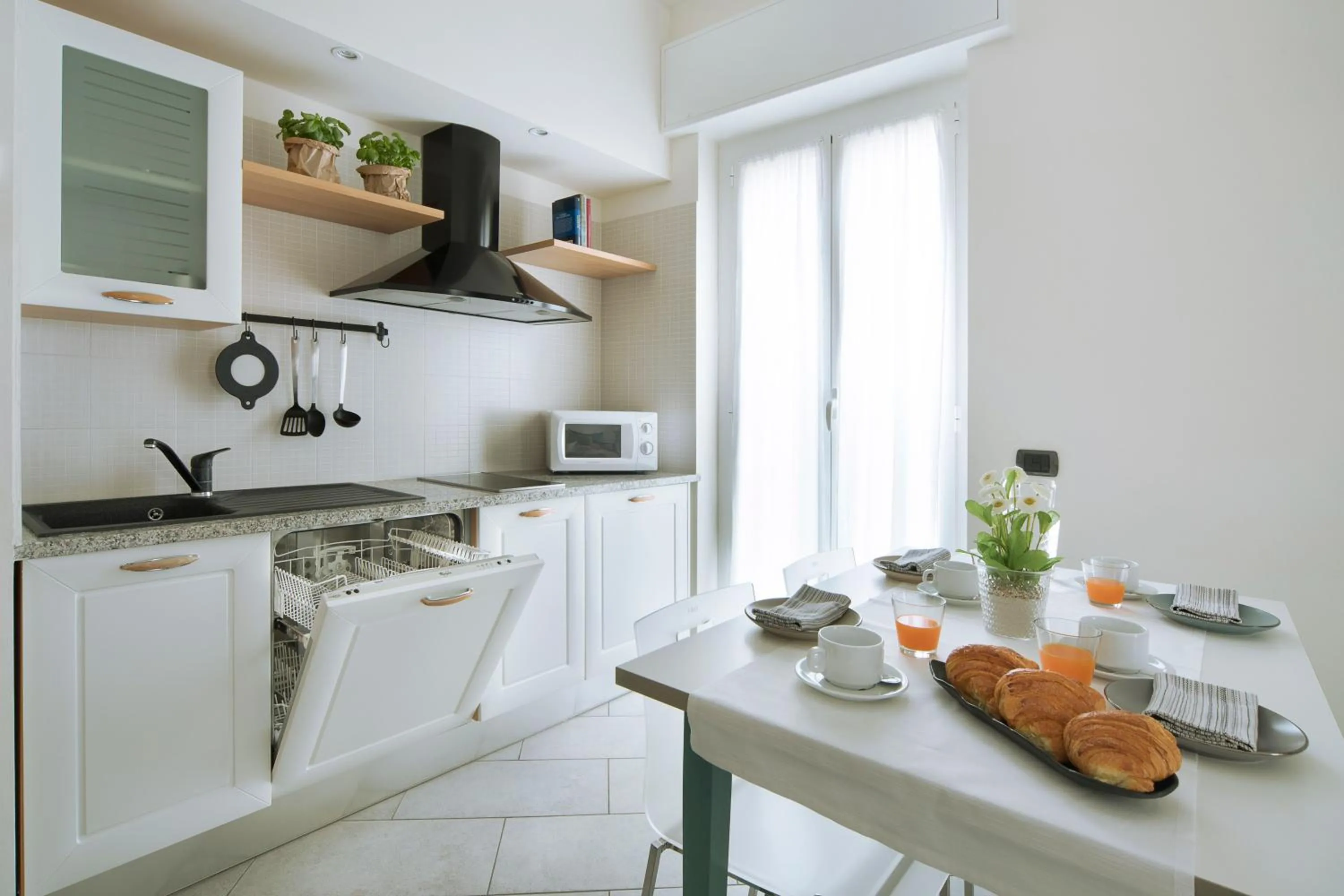 Kitchen or kitchenette in Hotel Residence Laigueglia free parking