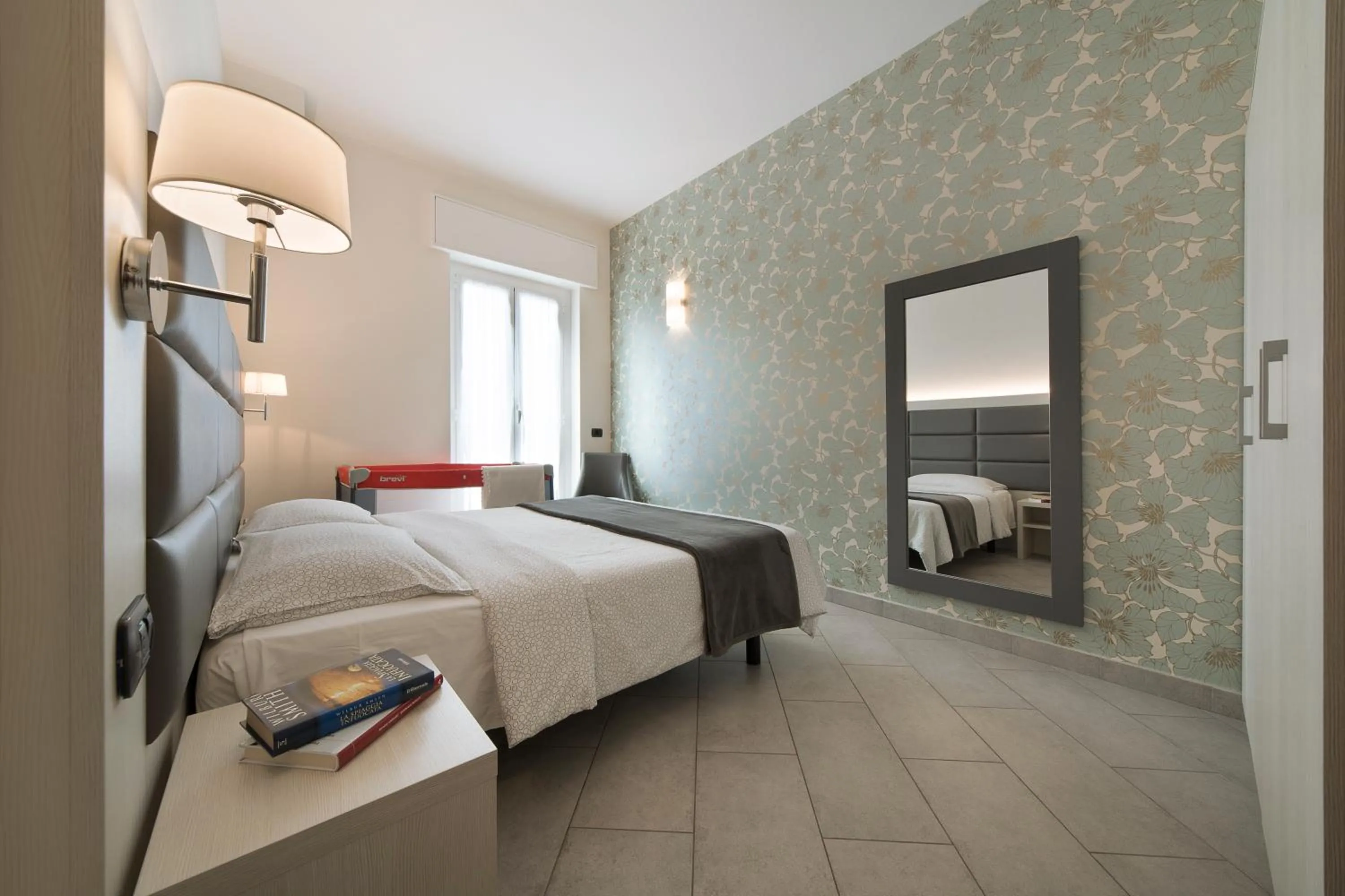 Bedroom, Bed in Hotel Residence Laigueglia free parking