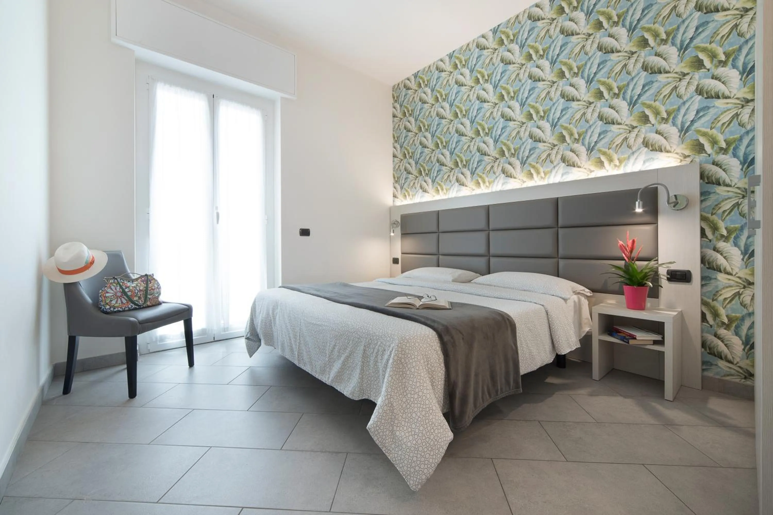 Bedroom, Bed in Hotel Residence Laigueglia free parking