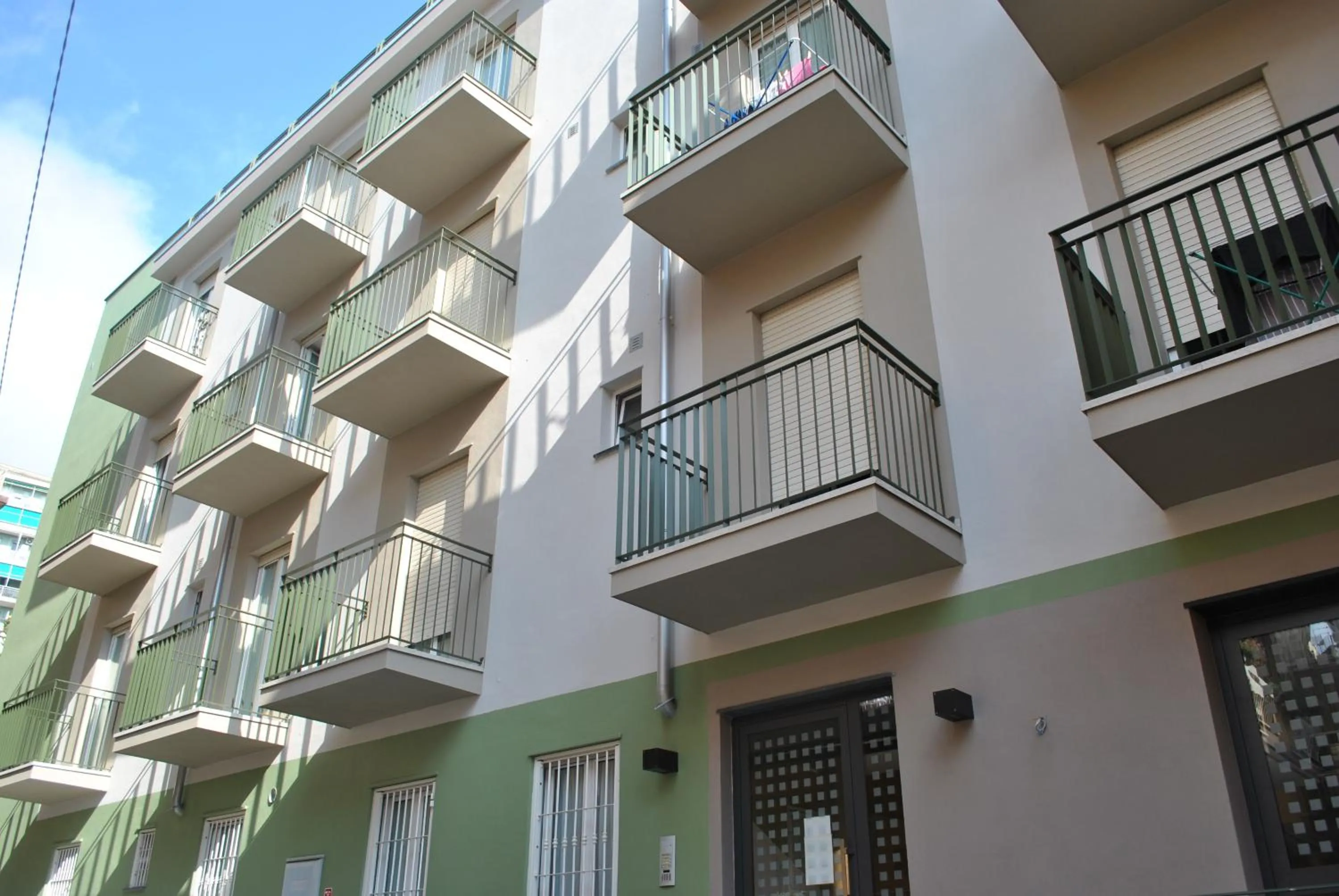 Property building in Hotel Residence Laigueglia free parking