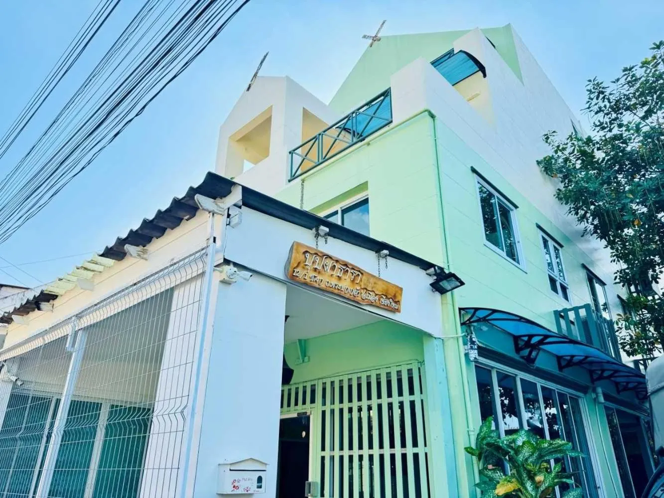 Facade/entrance in Hotel O Bupatara Chiangmai