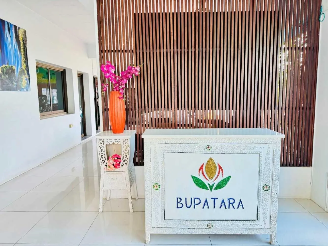 Lobby or reception in Hotel O Bupatara Chiangmai