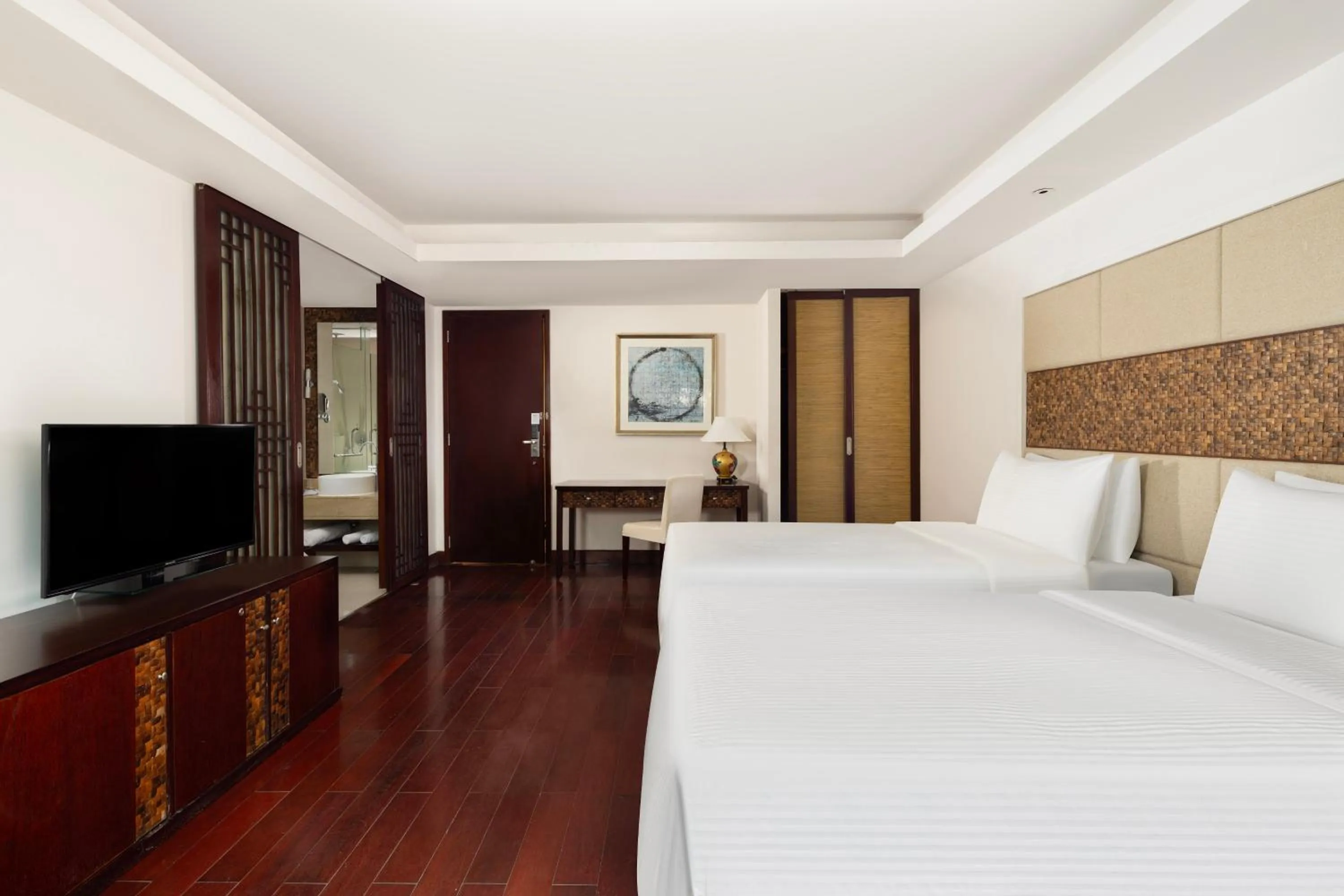 Bedroom, Bed in Grand Mercure Sanya Yalong Bay