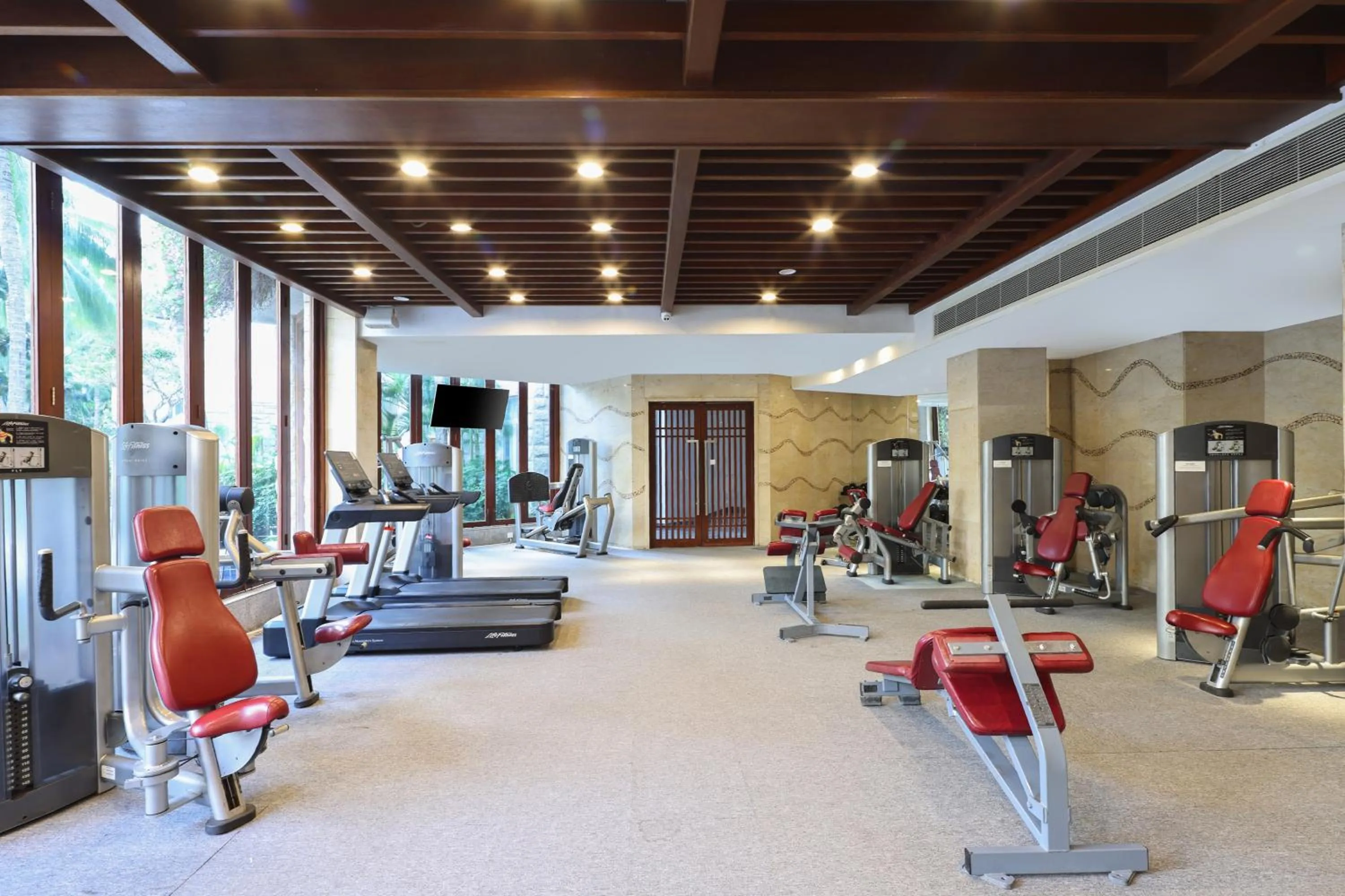 Fitness centre/facilities in Grand Mercure Sanya Yalong Bay
