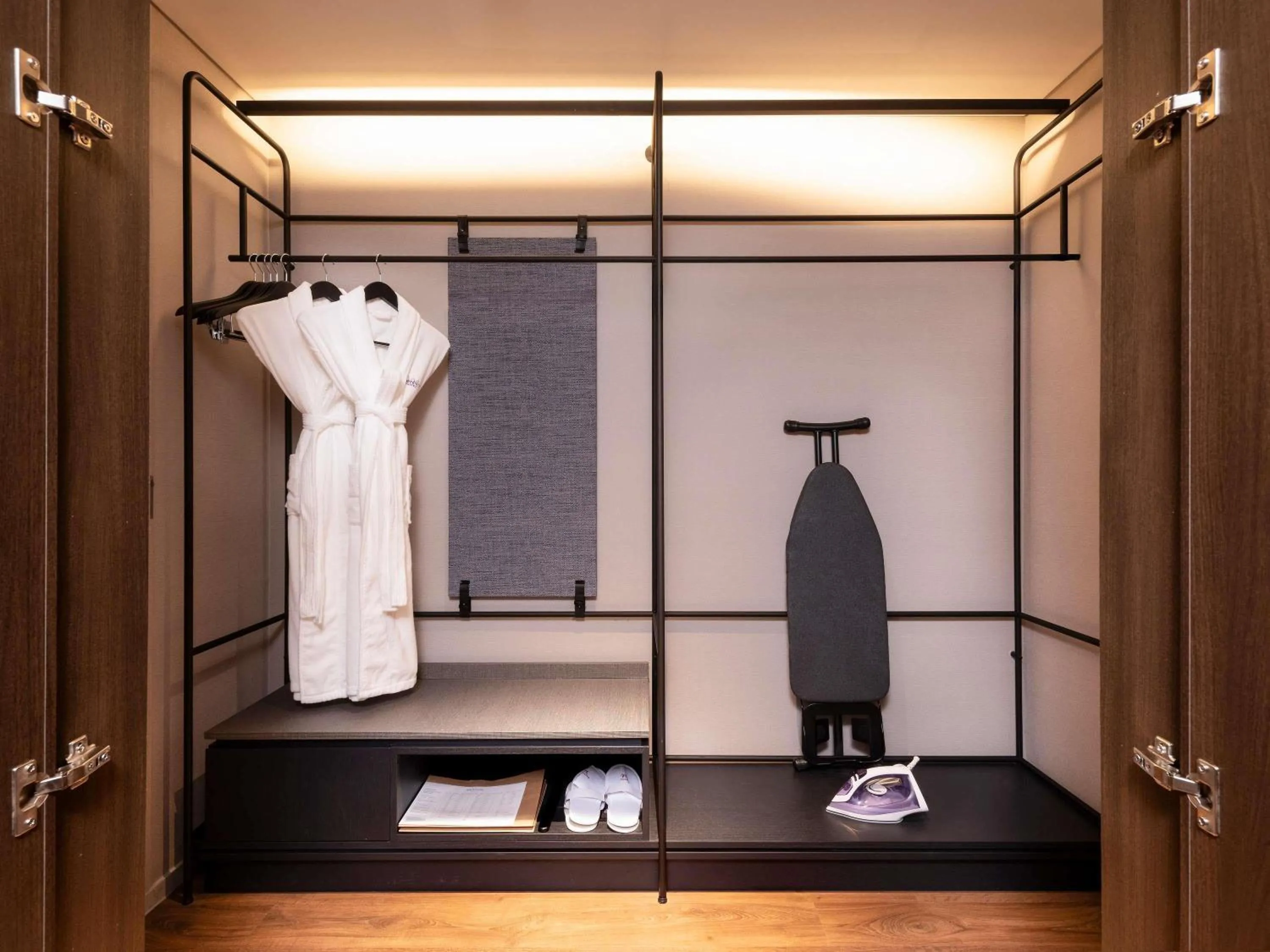 Bedroom in Mercure Ambassador Seoul Magok